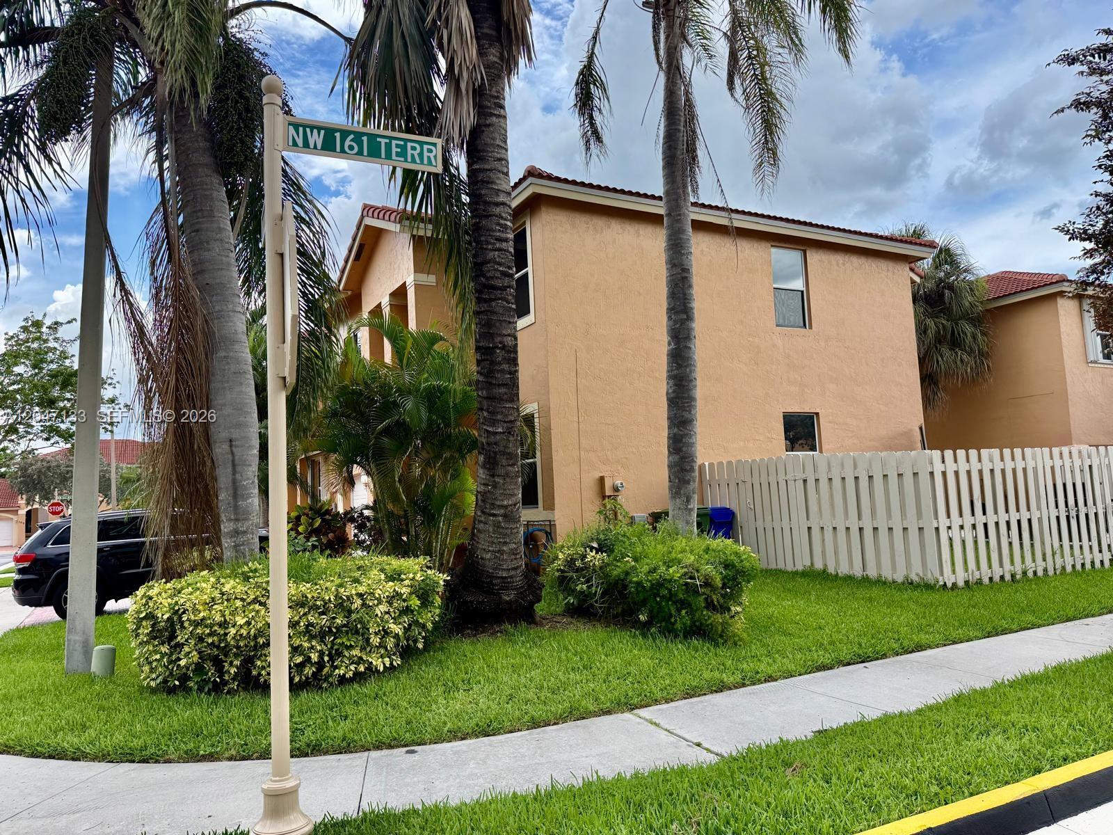 16149 NW 22nd St, Pembroke Pines FL 33028 photo 5