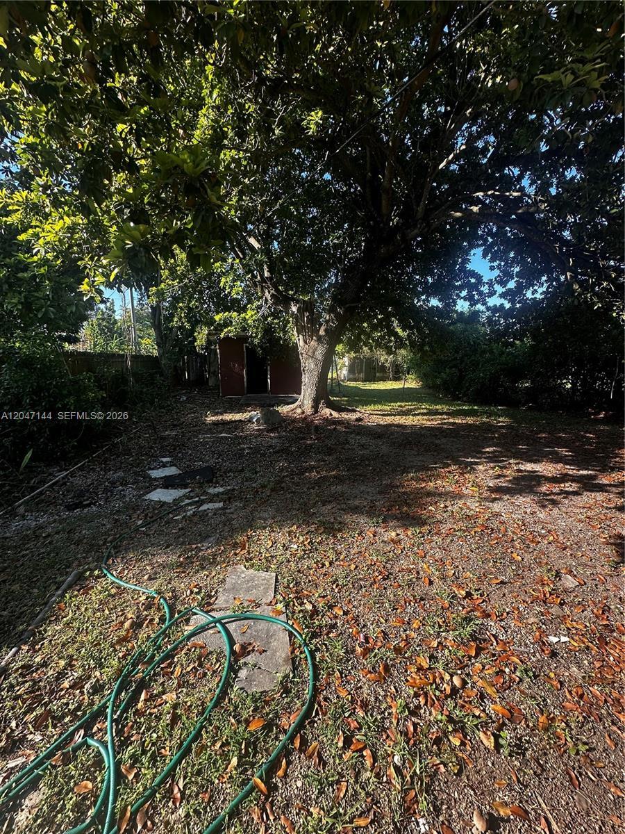 821 SW 2nd St, Florida City FL 33034 photo 2