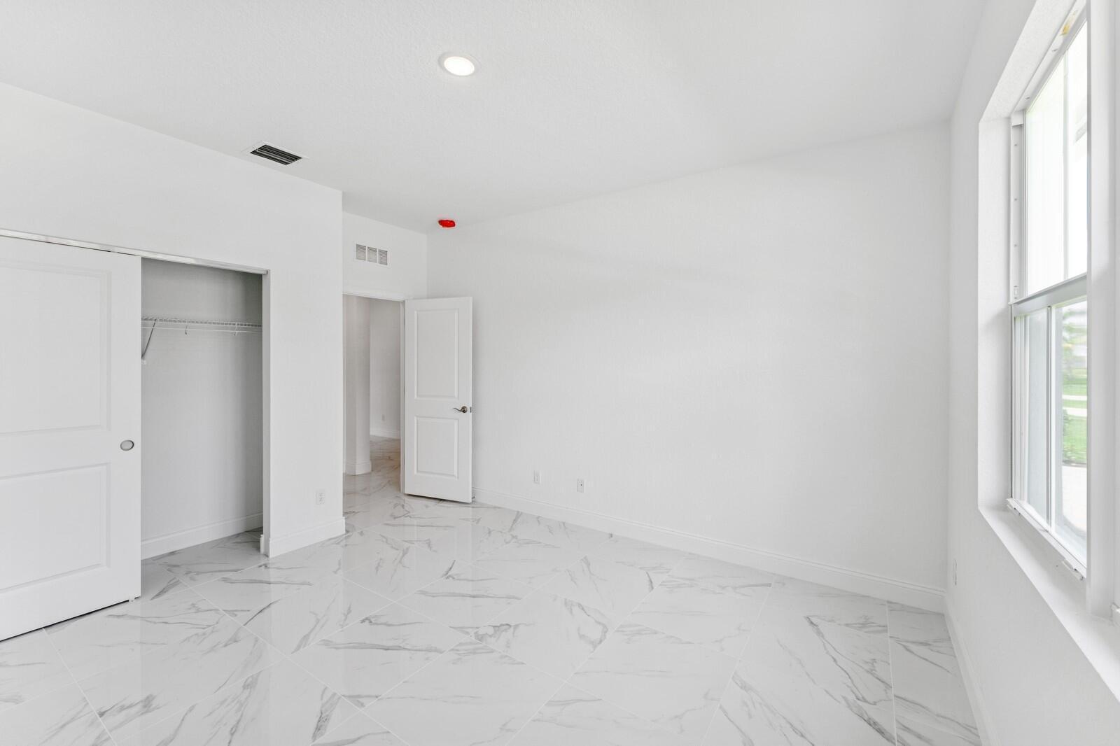 10072 NW Field Flower Trail, Port St. Lucie FL 34987 photo 5