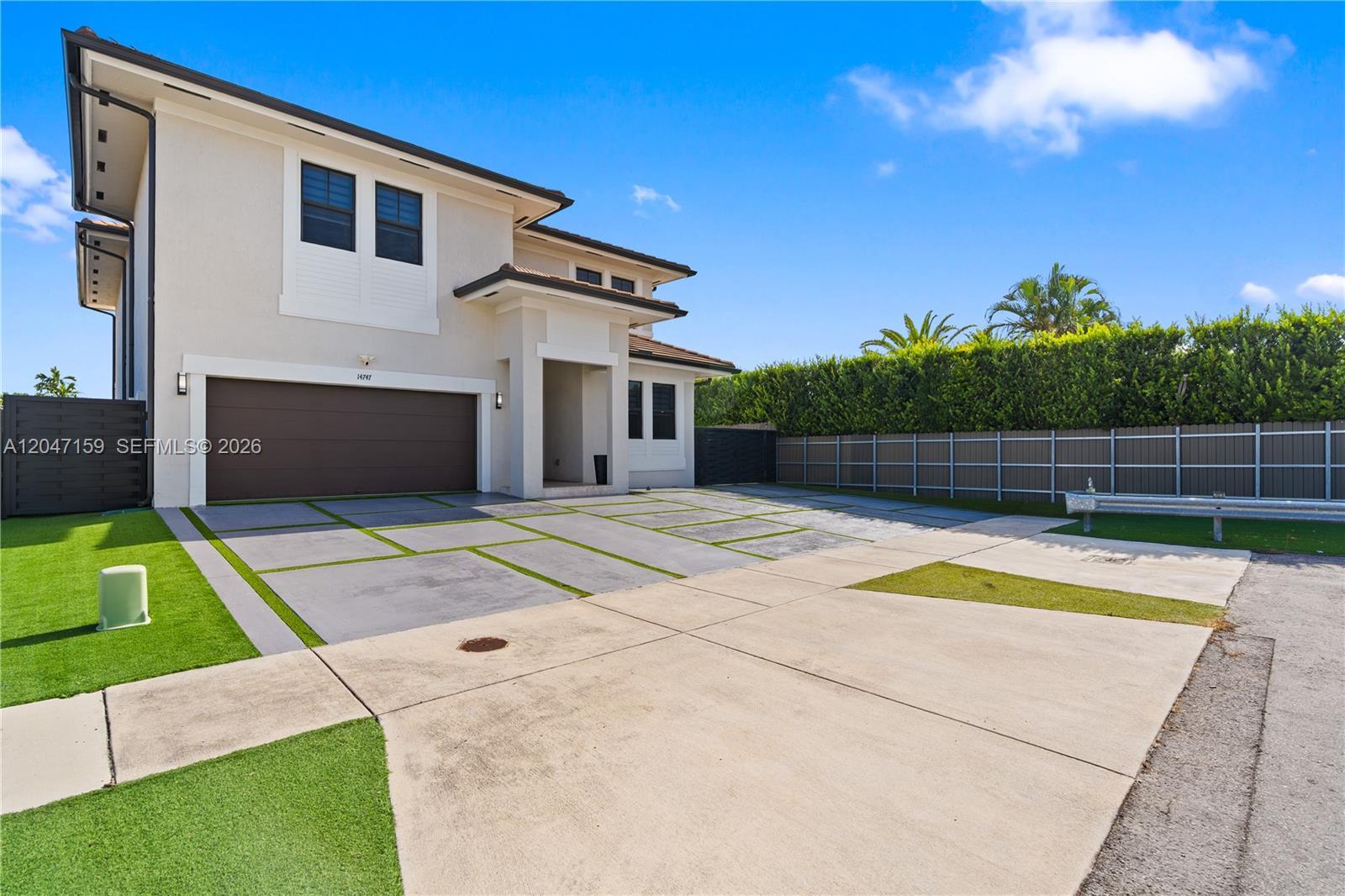 14747 SW 38th Ter, Miami FL 33185 photo 2