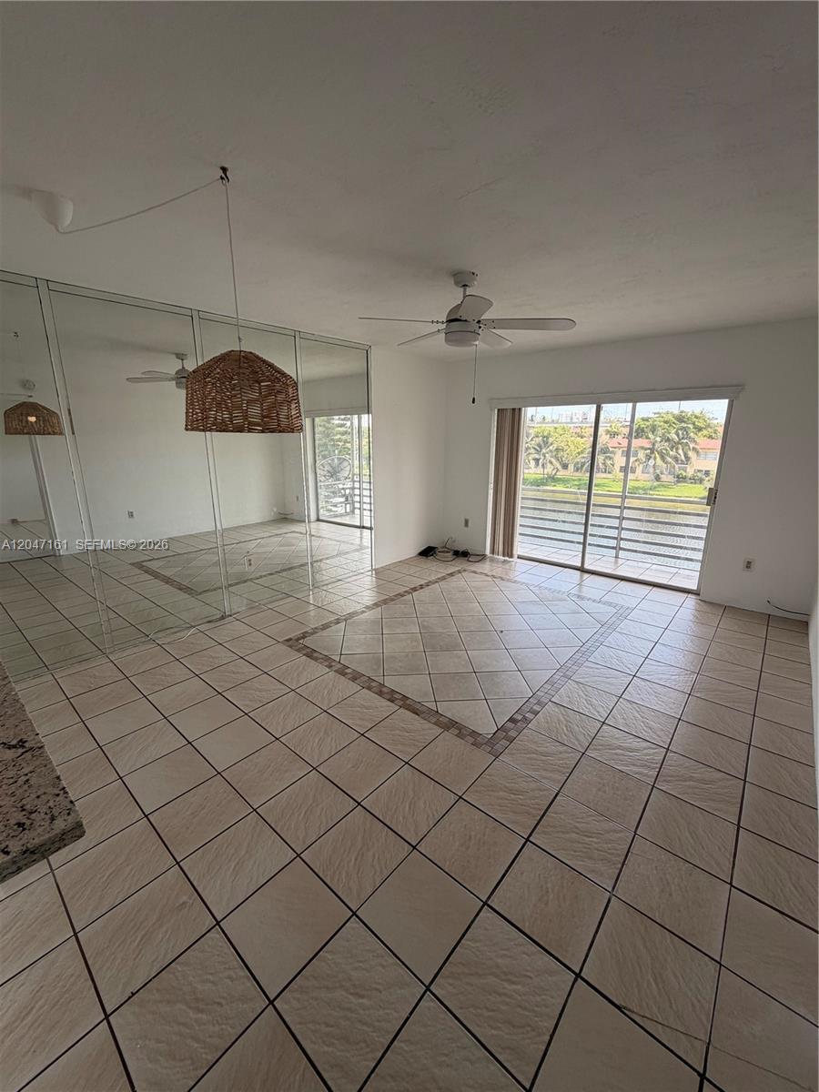 2880 NE 203rd St # 32, Aventura FL 33180 photo 4