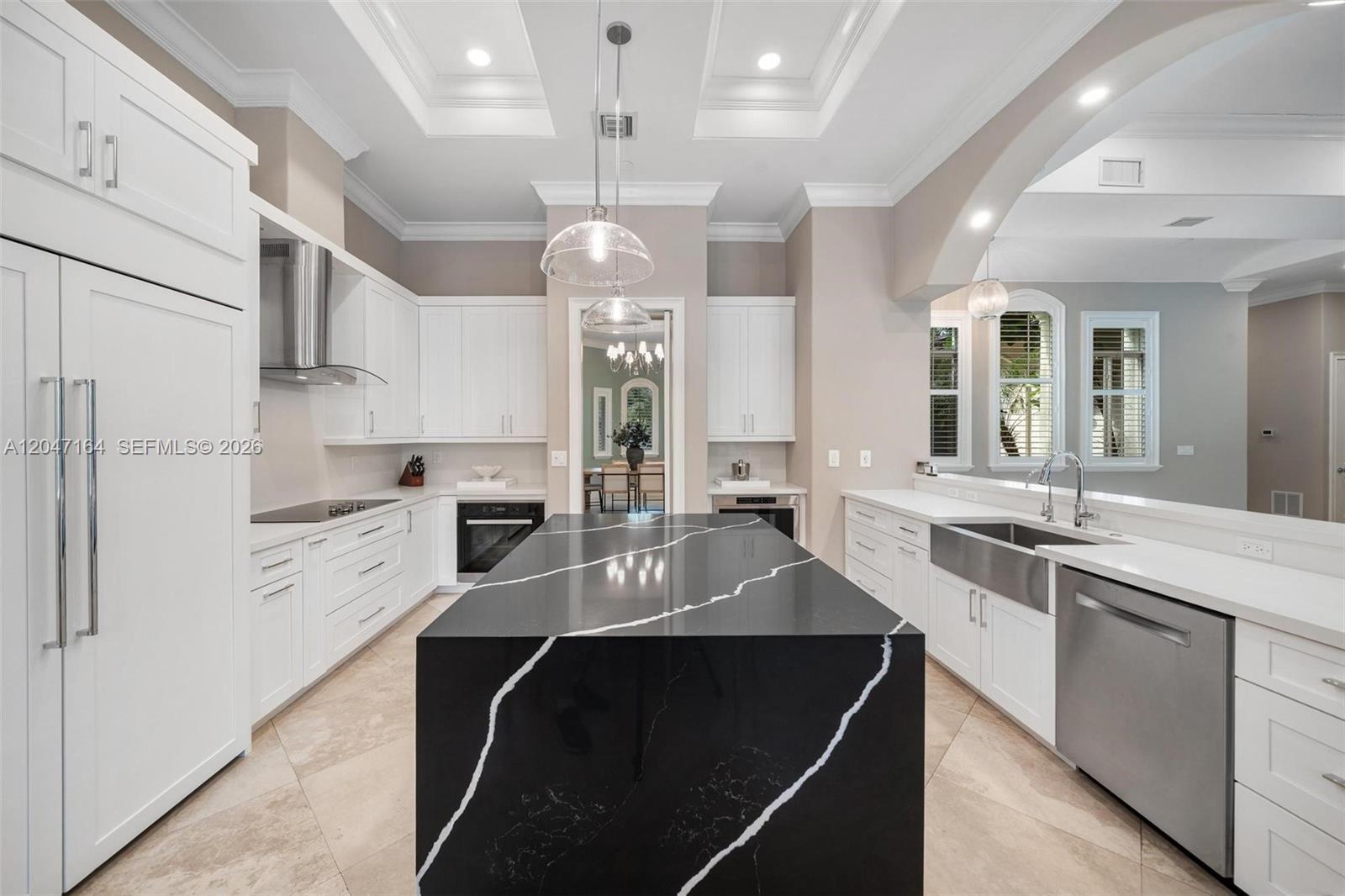 6890 SW 94th St, Pinecrest FL 33156 photo 2