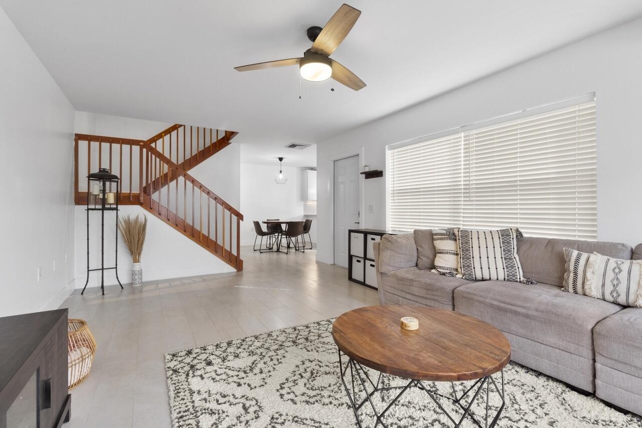 18 Amherst Court # D, Royal Palm Beach FL 33411 photo 5