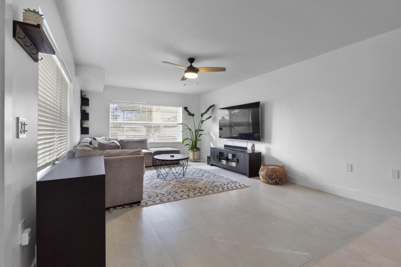 18 Amherst Court # D, Royal Palm Beach FL 33411 photo 4