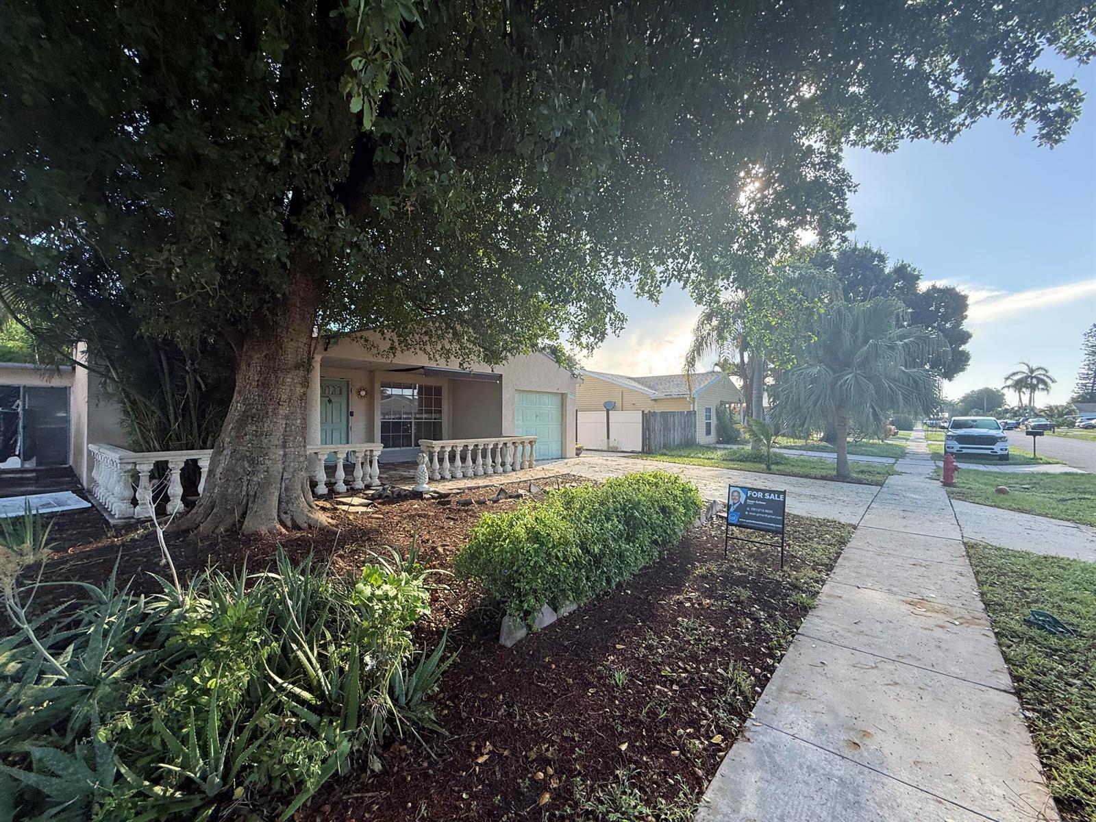 10685 Bobbie Lane, Royal Palm Beach FL 33411 photo 3