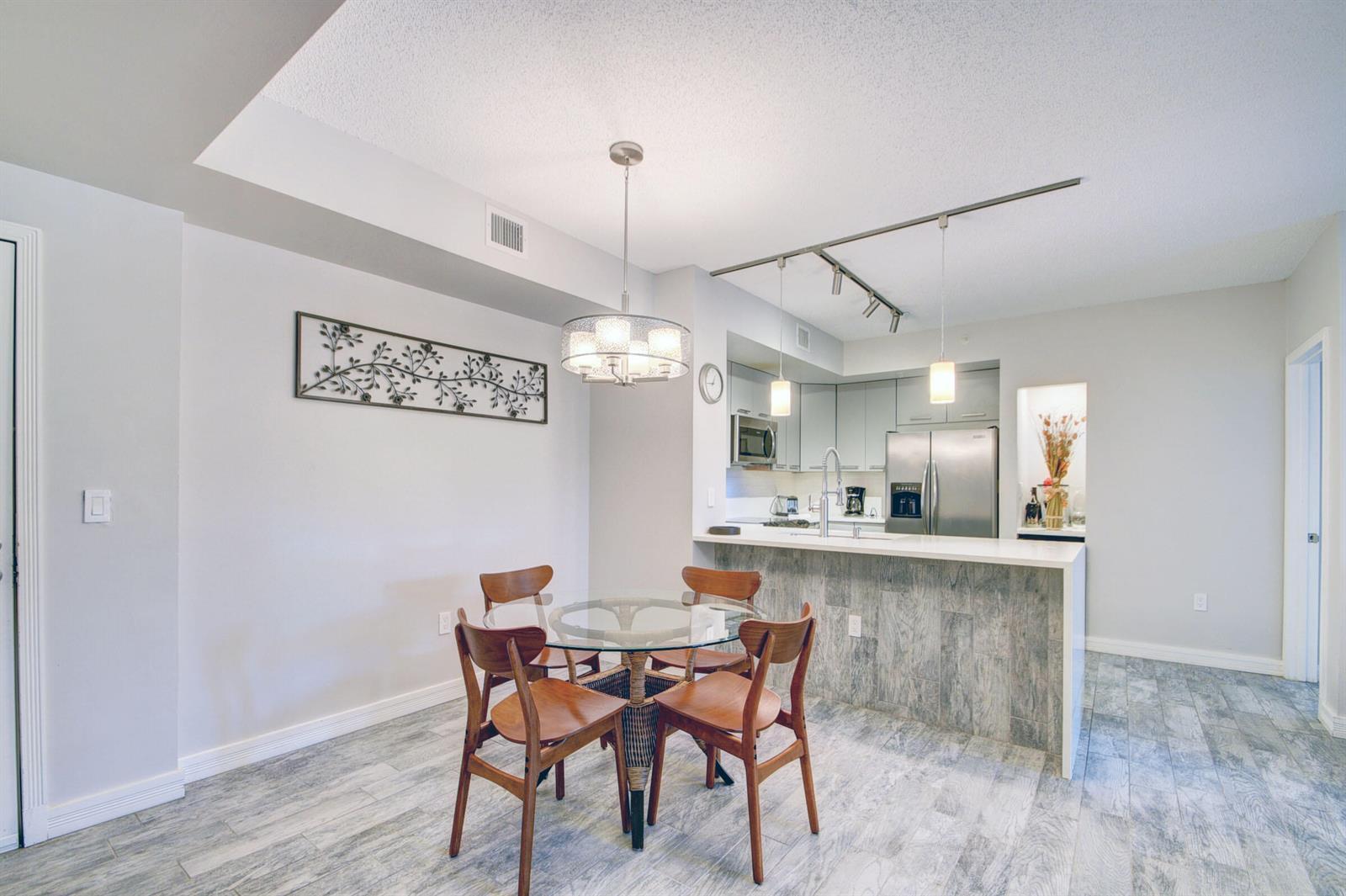 720 S Sapodilla Avenue # 208, West Palm Beach FL 33401 photo 3