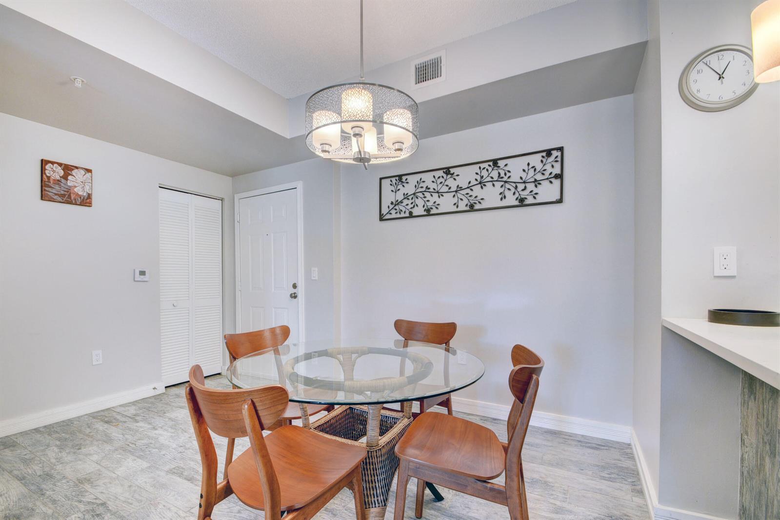 720 S Sapodilla Avenue # 208, West Palm Beach FL 33401 photo 4