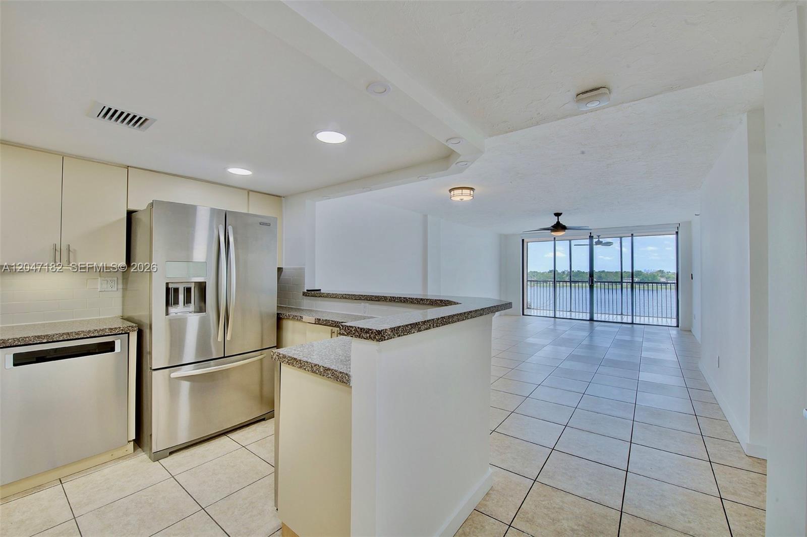 20850 San Simeon Way # 5, Miami FL 33179