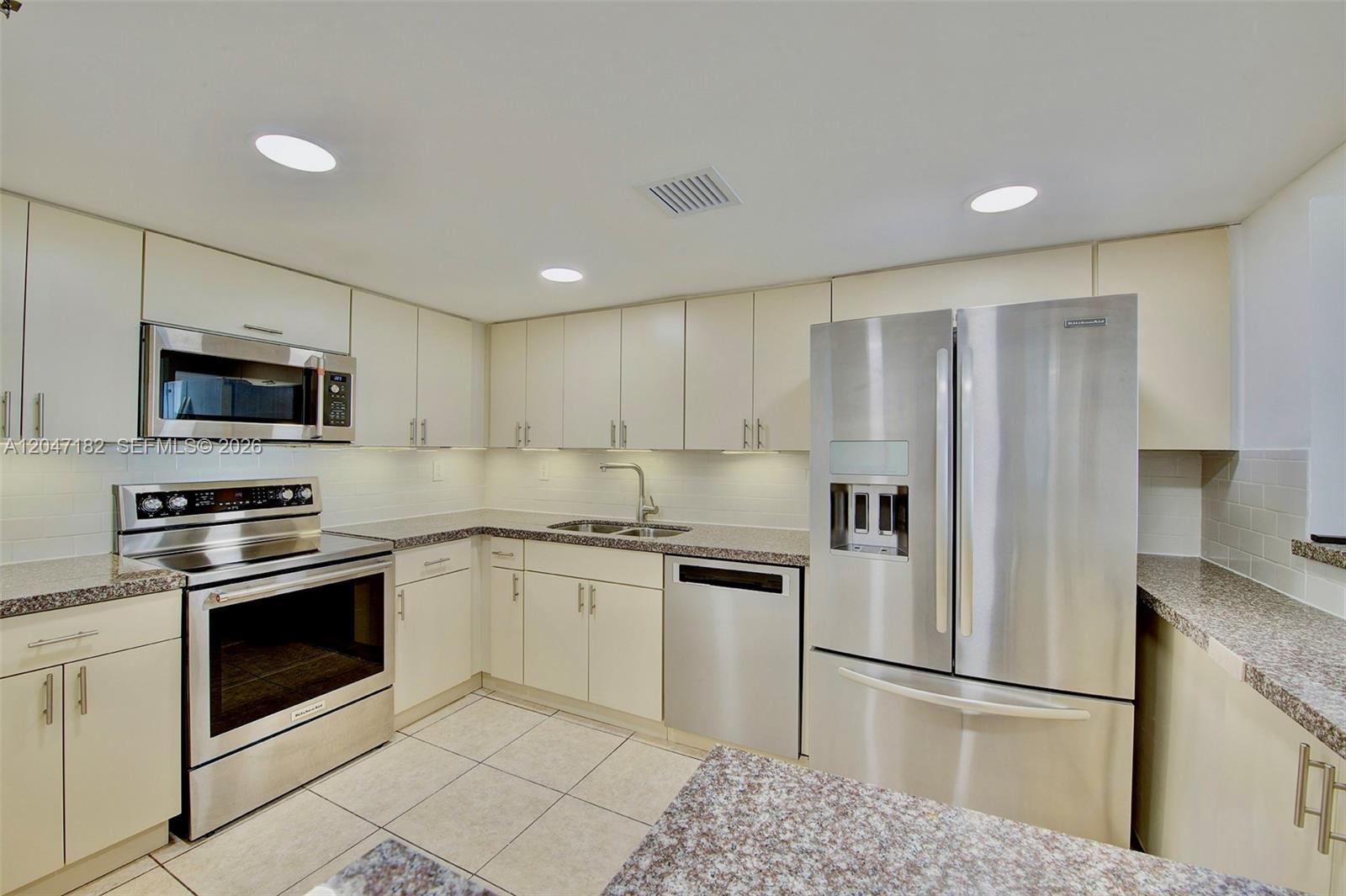 20850 San Simeon Way # 5, Miami FL 33179 photo 5