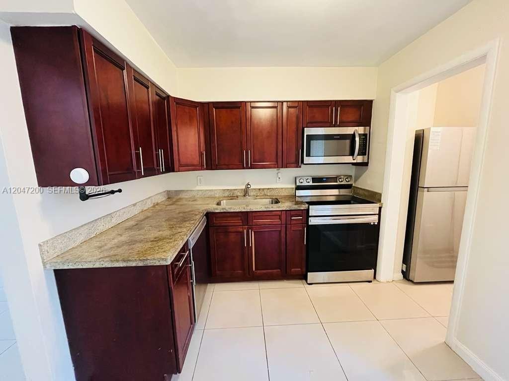 2500 NW 9th Ln # 1, Wilton Manors FL 33311 photo 2