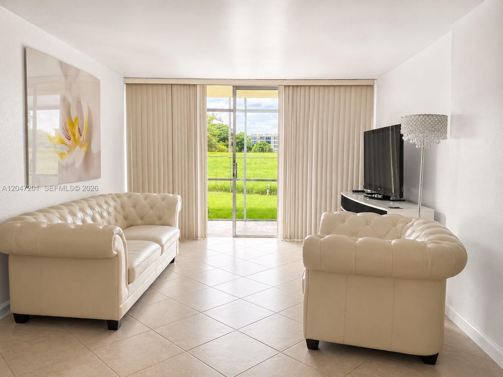 8870 Fontainebleau Blvd # 106, Miami FL 33172 photo 2