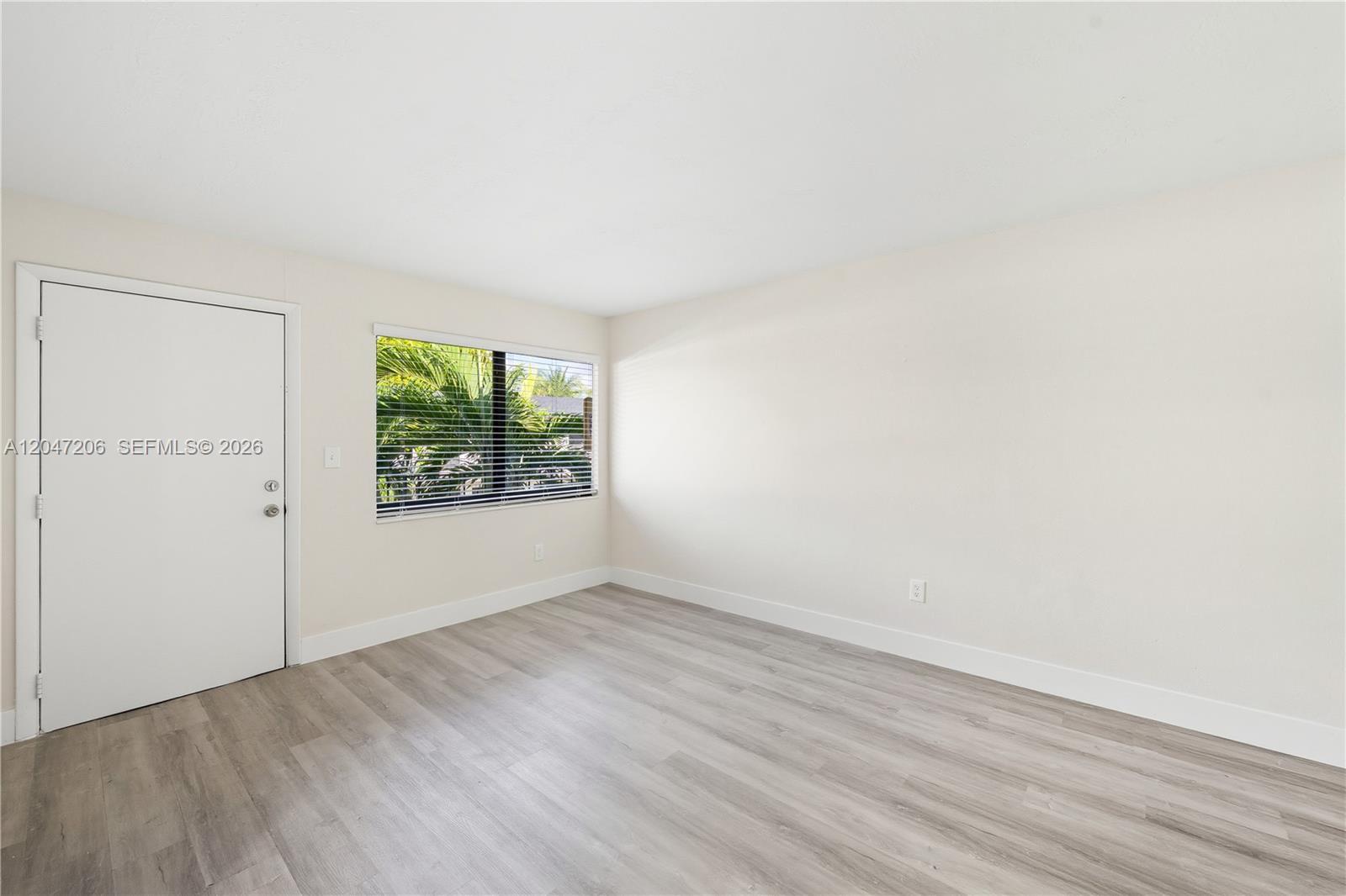 1330 W 29th St # 34, Hialeah FL 33012 photo 2