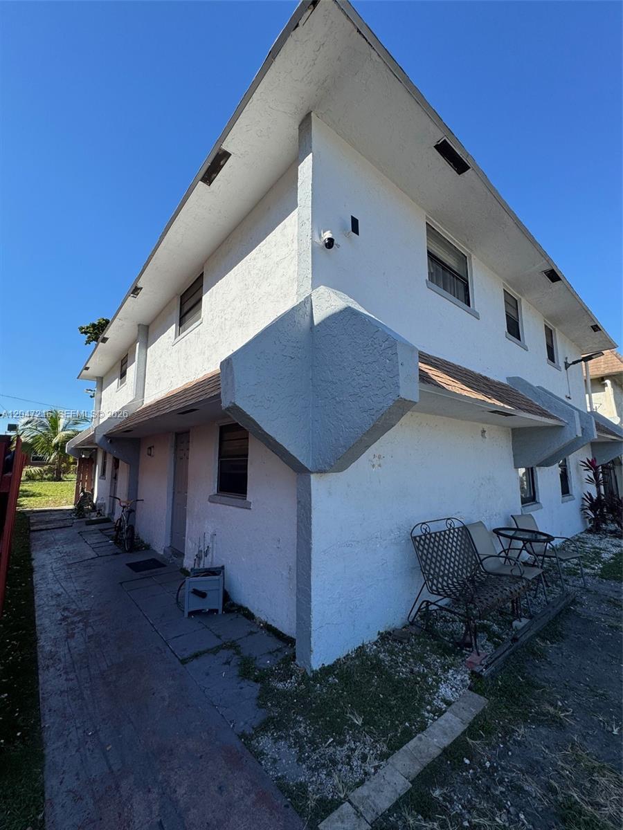 1741 SW 40th Ter, Fort Lauderdale FL 33317 photo 3