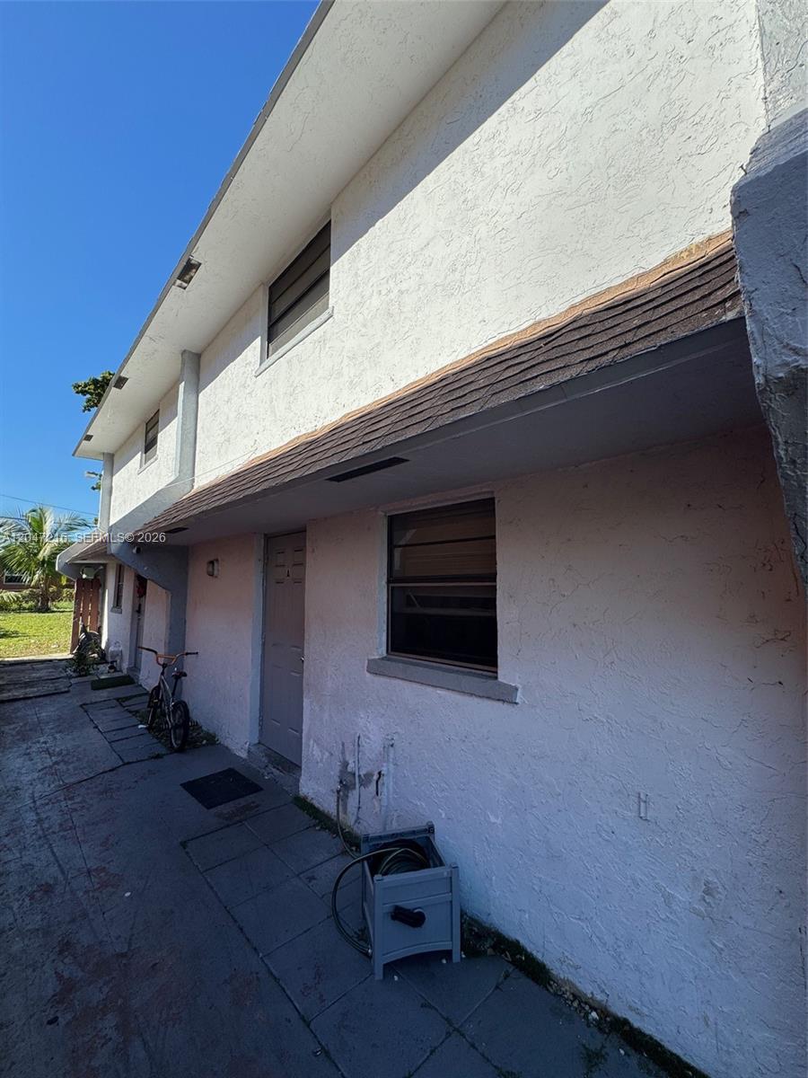 1741 SW 40th Ter, Fort Lauderdale FL 33317 photo 4