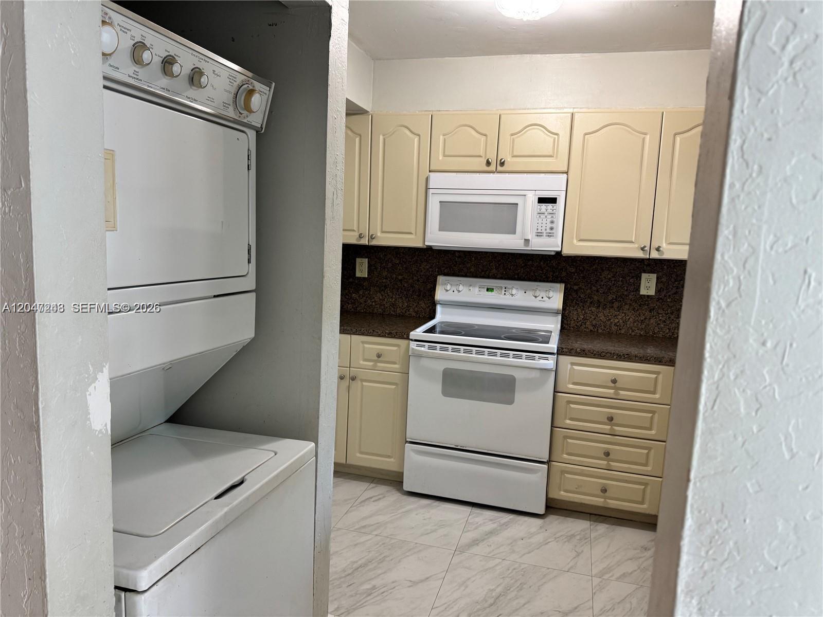 11800 SW 18th St # 4, Miami FL 33175 photo 5
