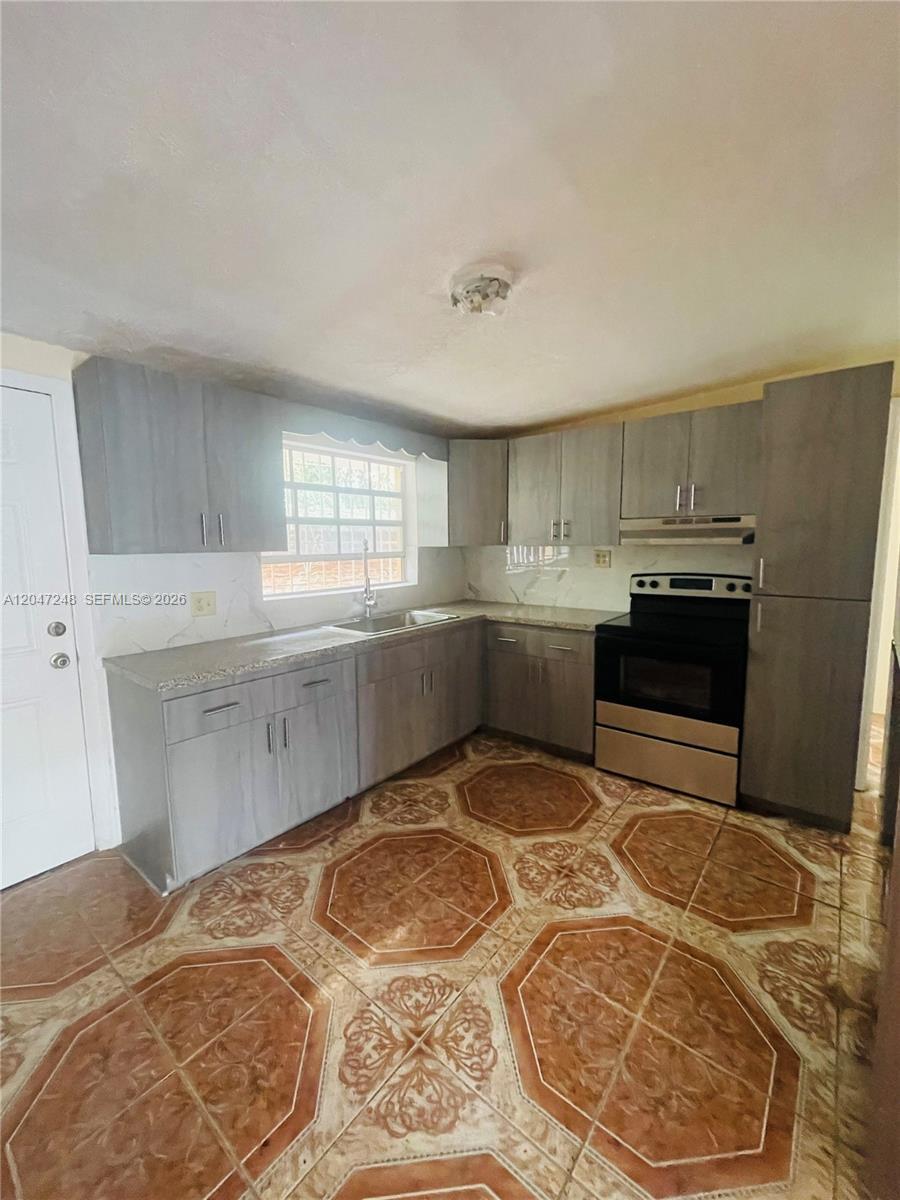 18425 NW 42nd Pl, Miami Gardens FL 33055 photo 3
