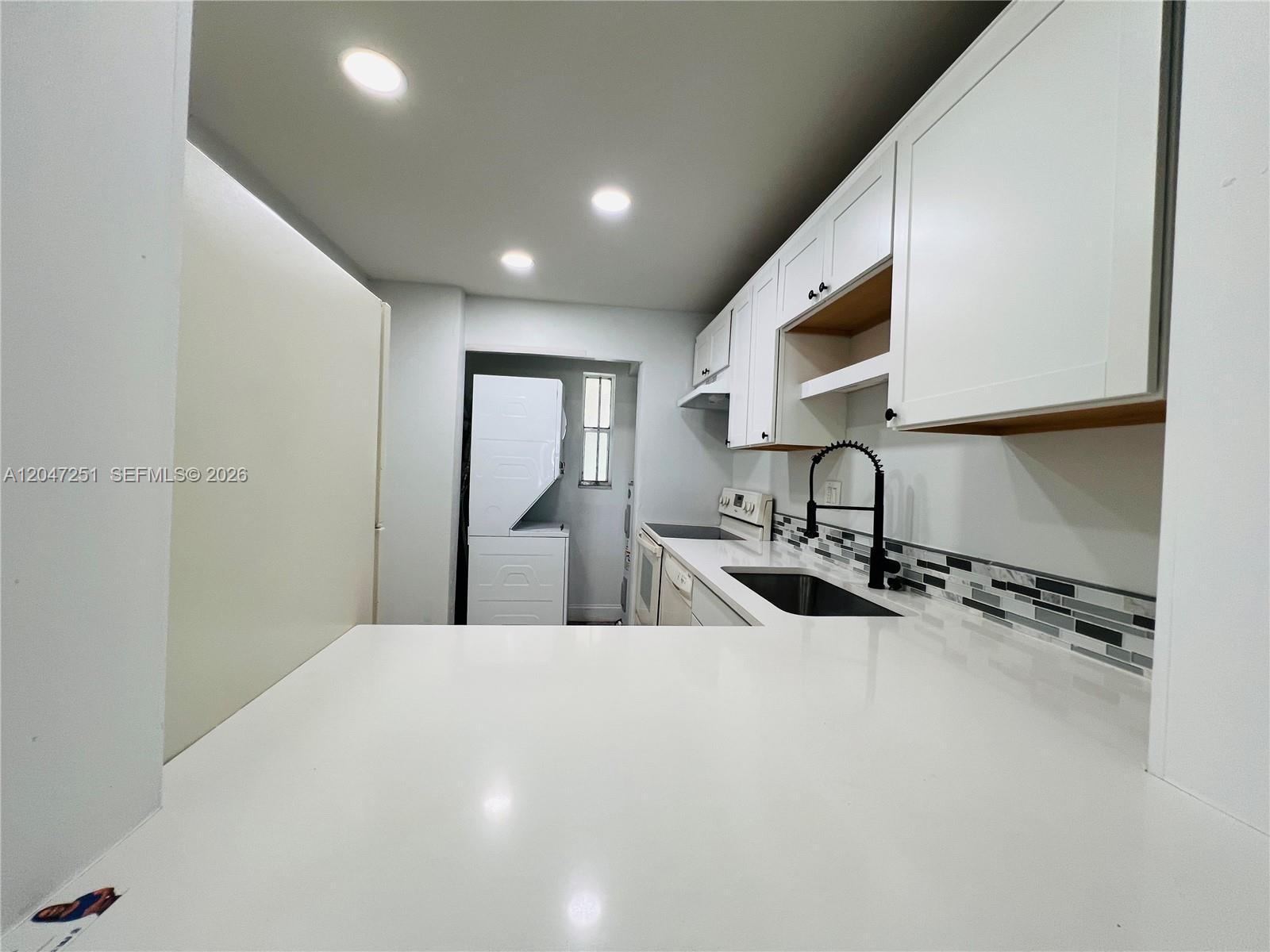 8025 S Colony Cir S # 210, Tamarac FL 33321 photo 3
