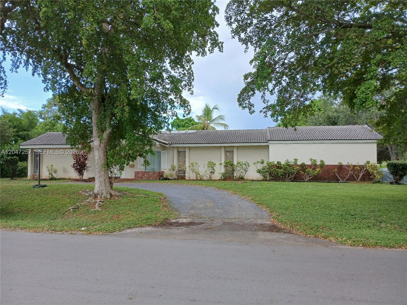 8500 NW 38th St, Coral Springs FL 33065