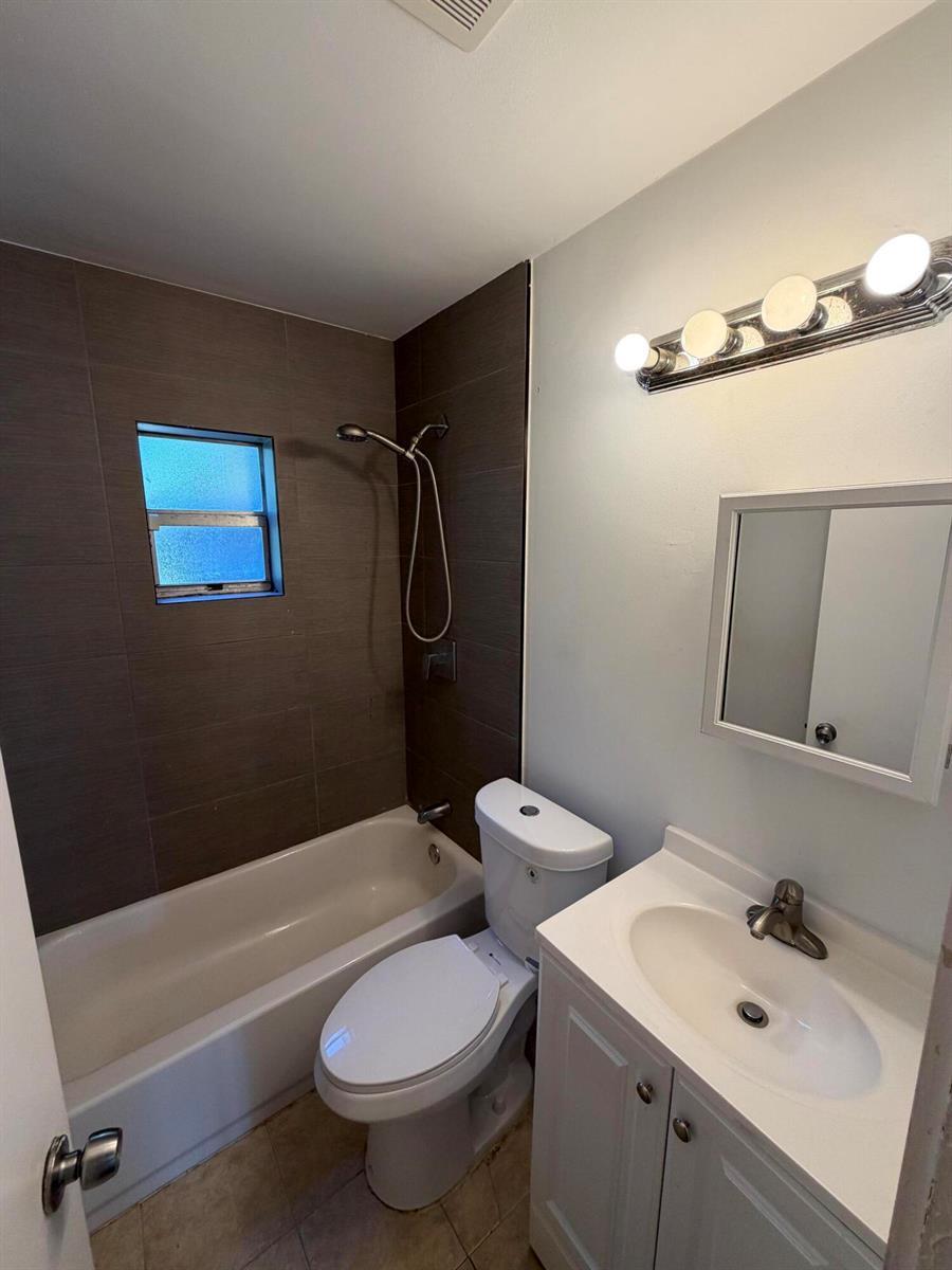 4927 SW 44th Terrace, Dania Beach FL 33314 photo 5