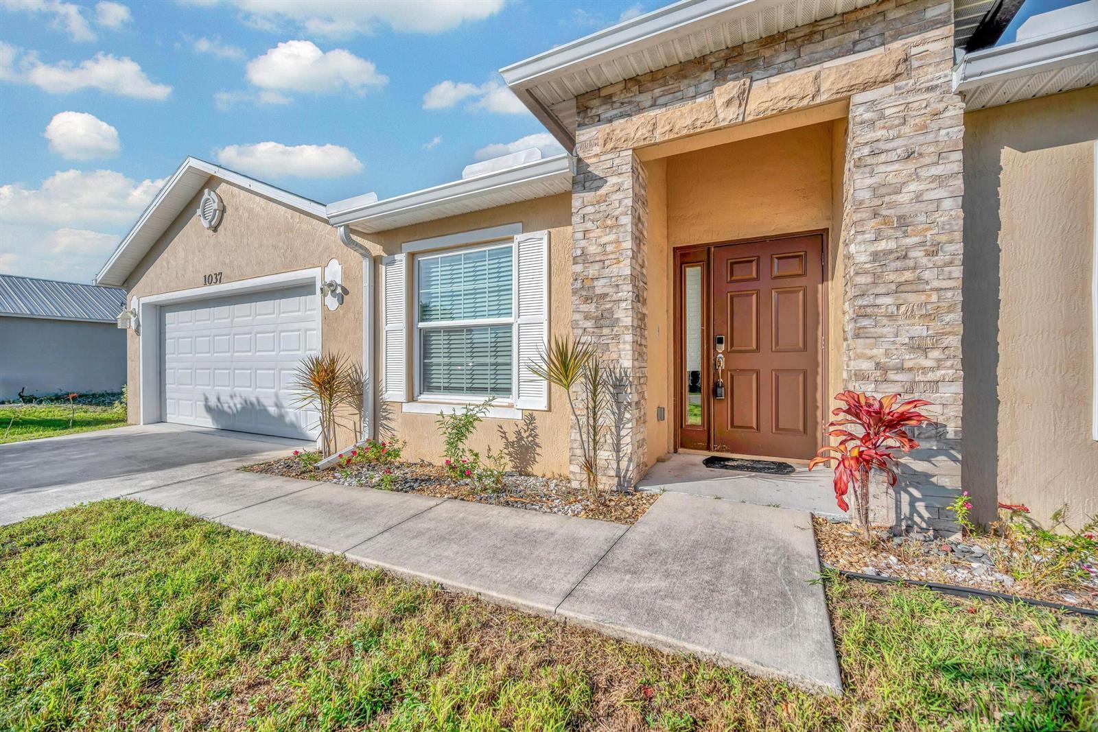 1037 SW Payne Avenue, Port St. Lucie FL 34953