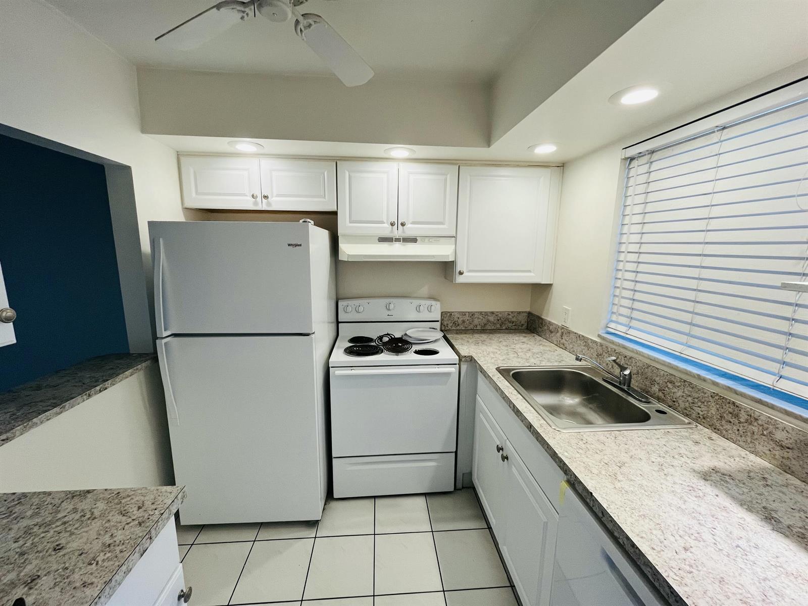 9911 Sandalfoot Boulevard # 112, Boca Raton FL 33428 photo 3