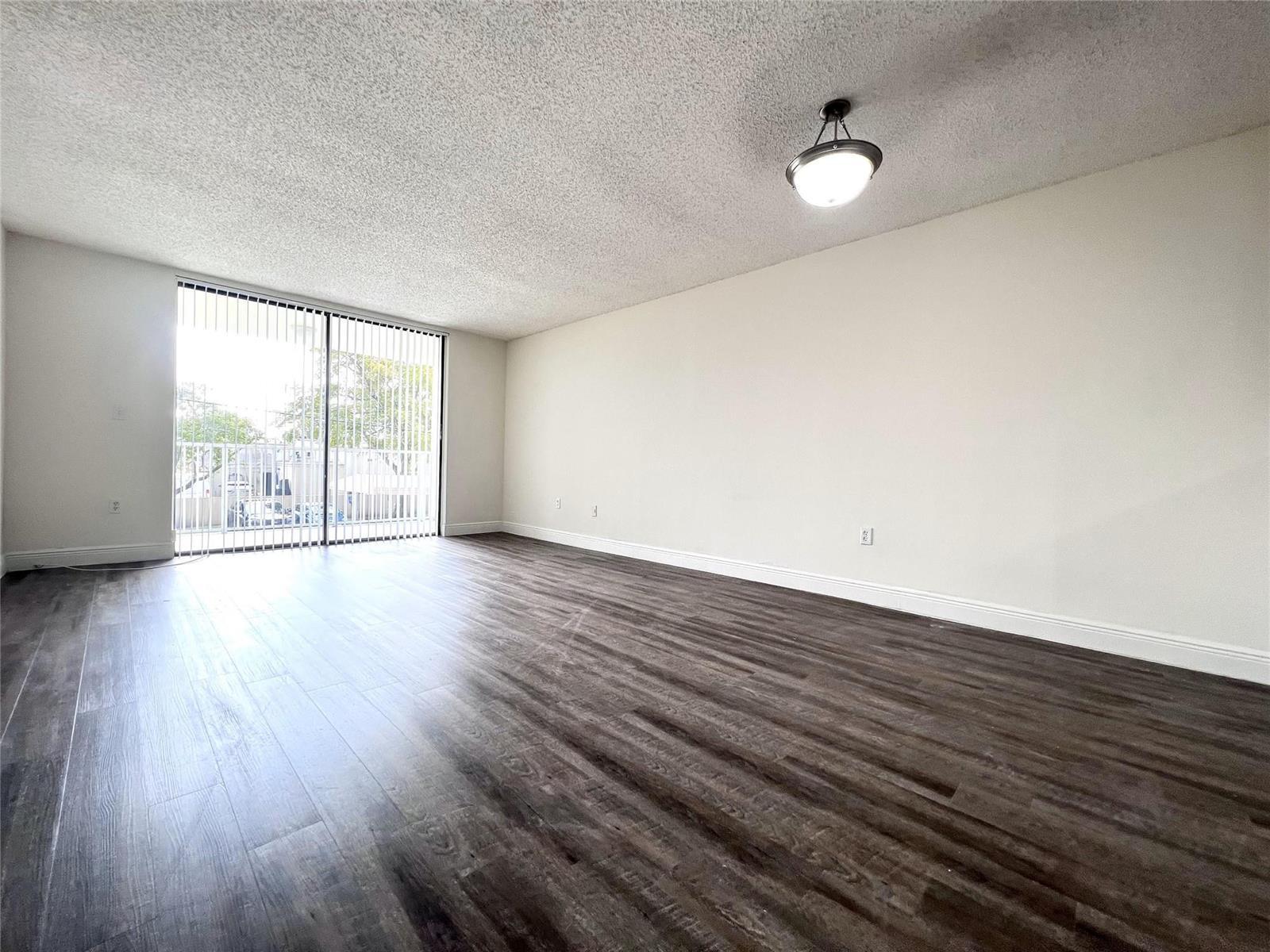 19455 NE 10 Avenue # 511, North Miami Beach FL 33179 photo 3