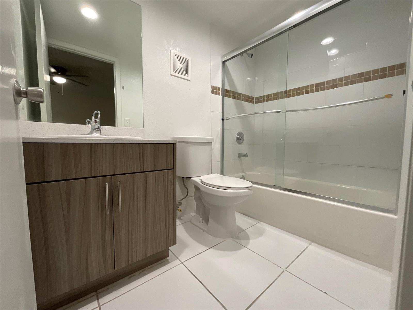 19455 NE 10 Avenue # 511, North Miami Beach FL 33179 photo 5