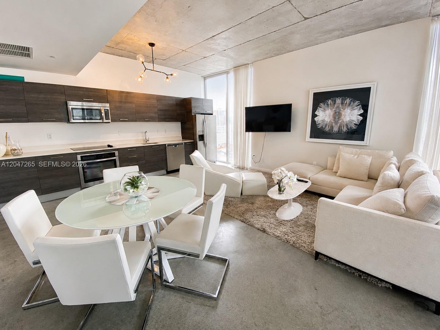 151 SE 1st St # 1602, Miami FL 33131 photo 3