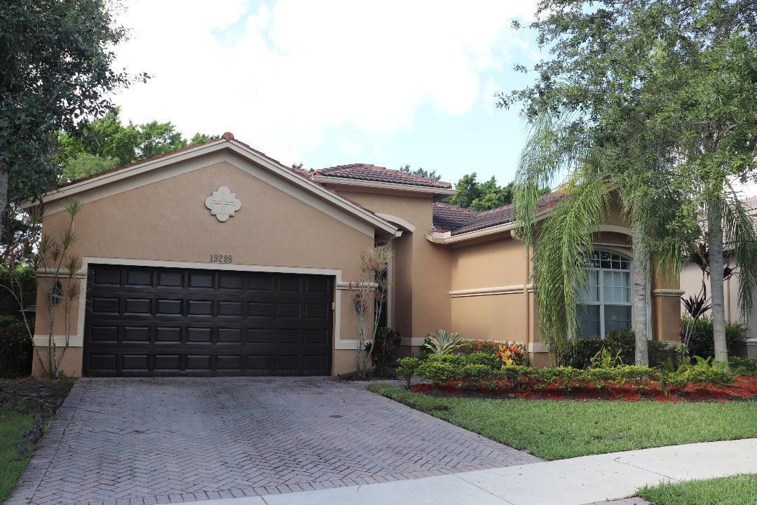 19298 Seneca Avenue, Weston FL 33332