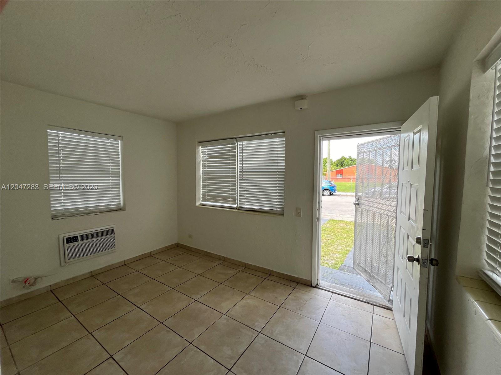 733 NW 4th Ave, Miami FL 33136 photo 3