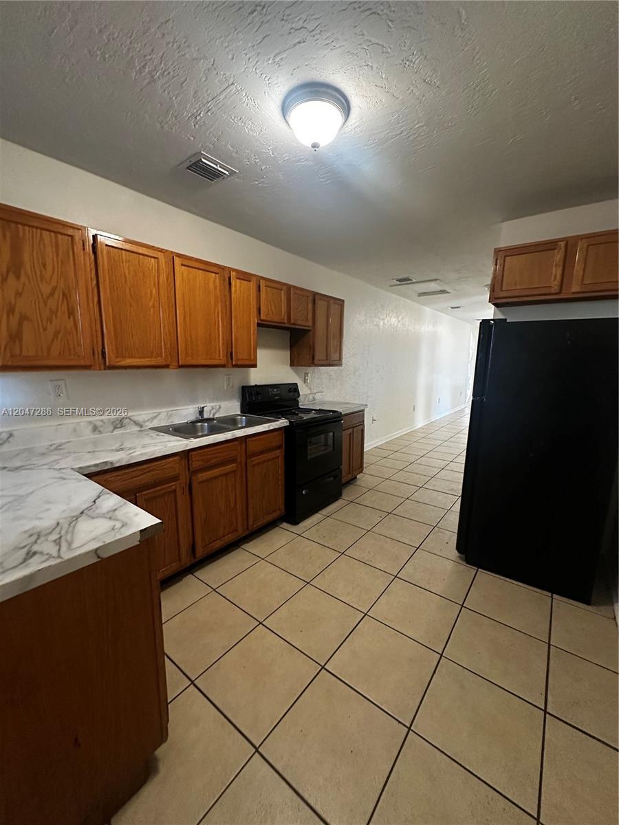Miami, FL 33157 photo 3
