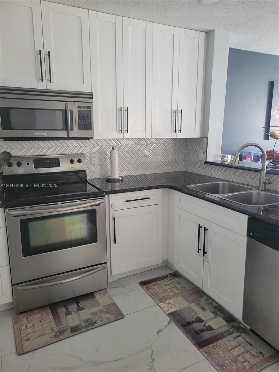 6606 Saltaire Ter, Margate FL 33063 photo 5