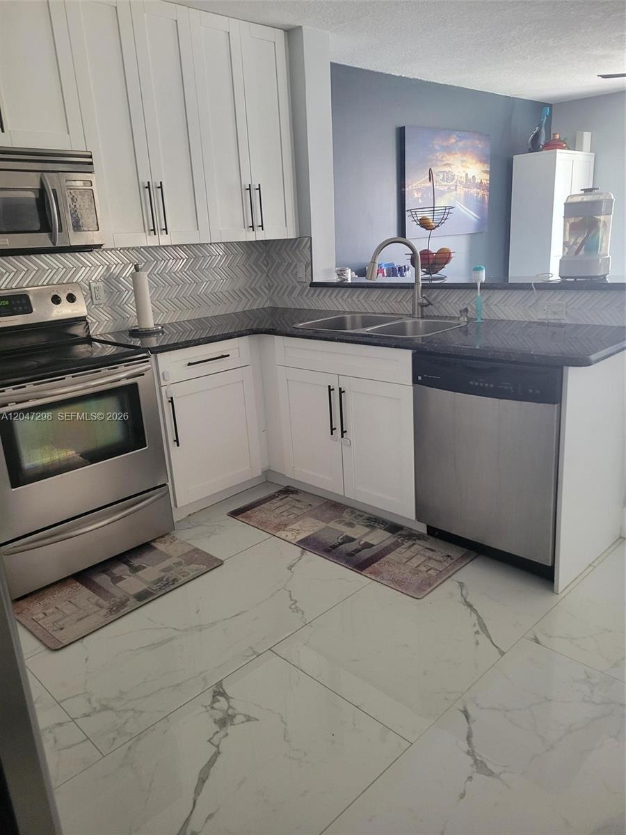 6606 Saltaire Ter, Margate FL 33063 photo 4