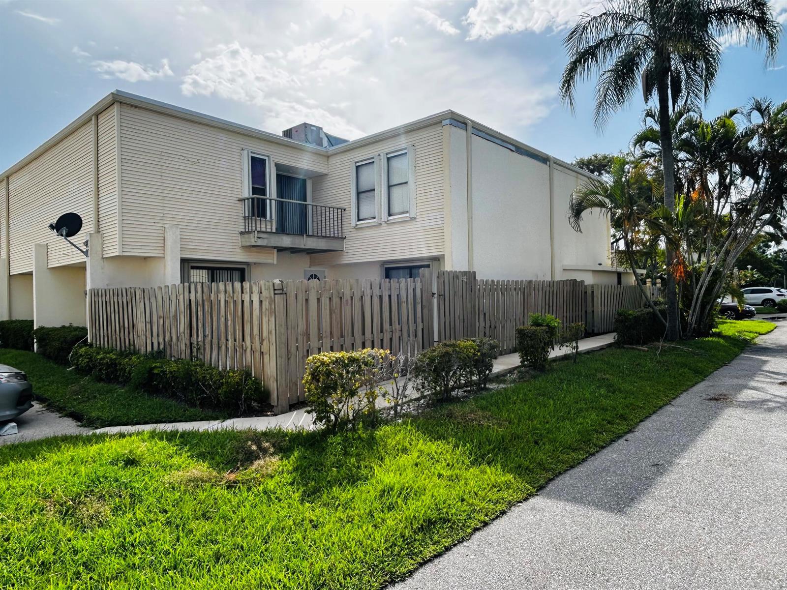 11983 Shakerwood Lane, Wellington FL 33414 photo 3