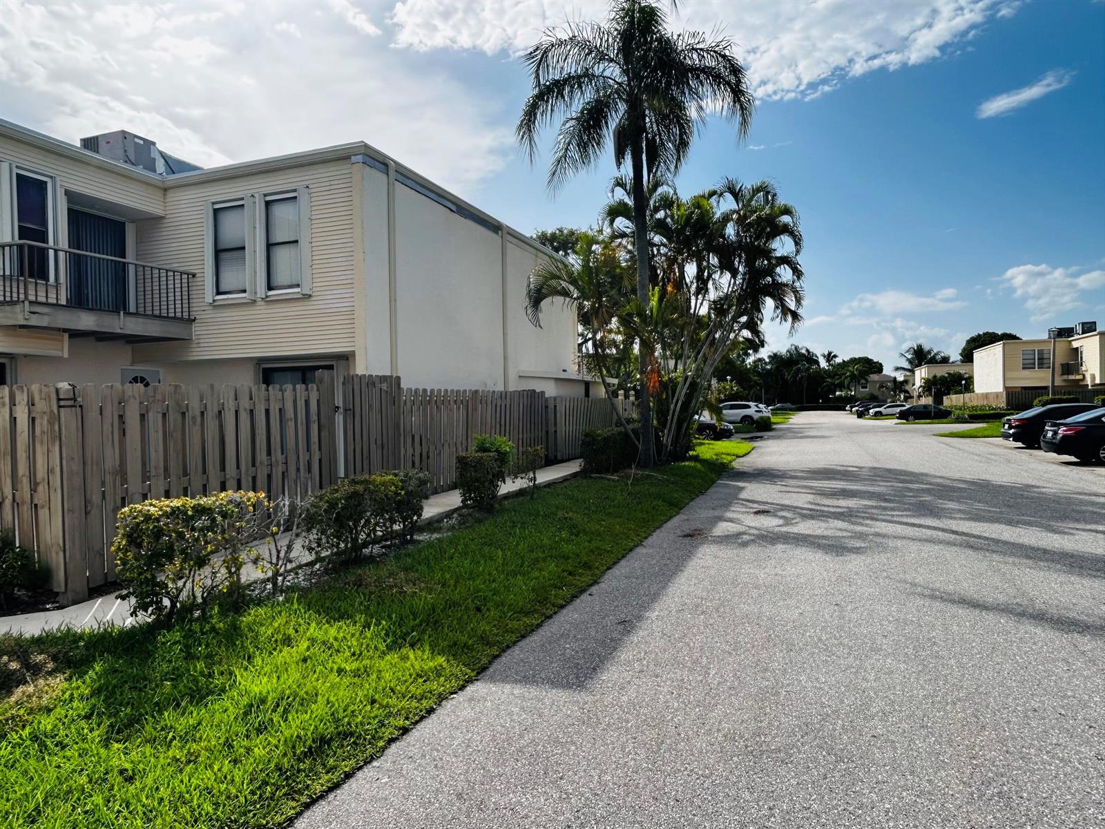 11983 Shakerwood Lane, Wellington FL 33414 photo 4