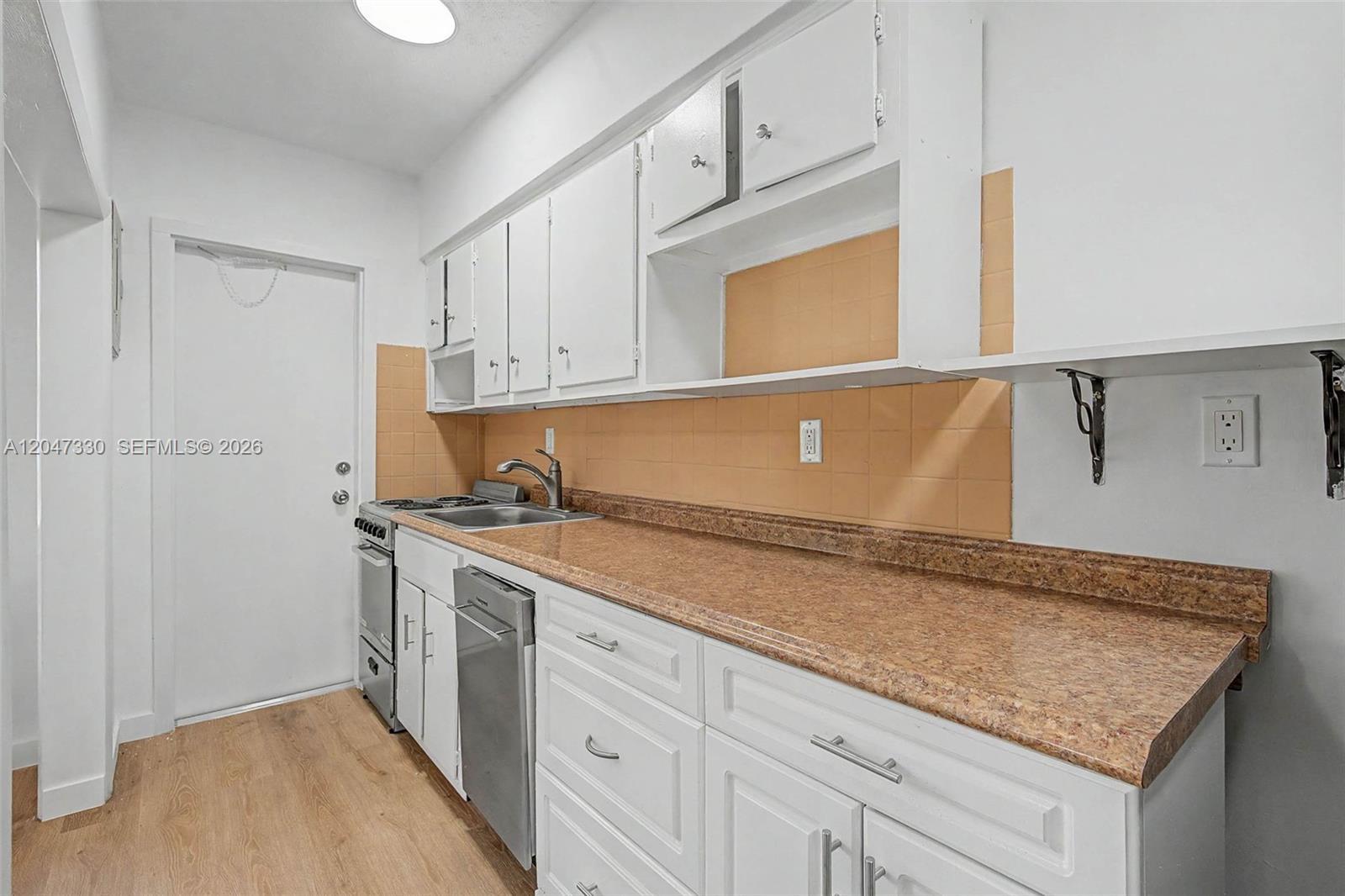 60 NW 79th St # 27, Miami FL 33150 photo 4