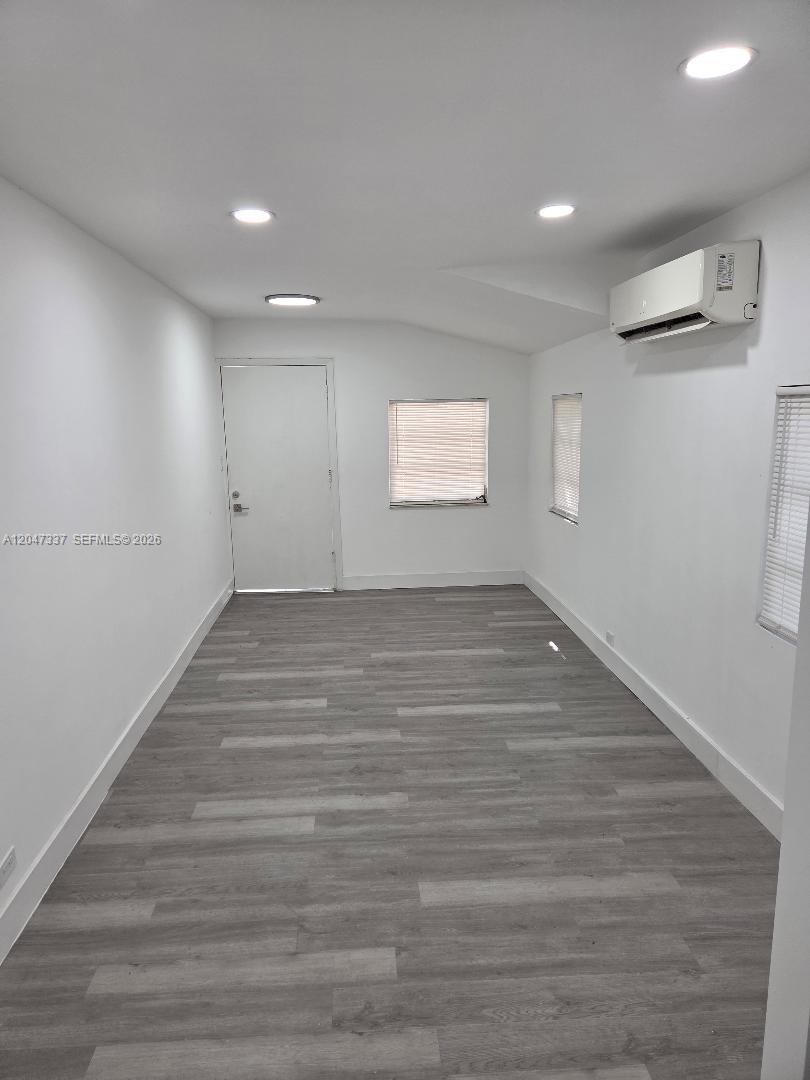 2911 NW 30th St, Miami FL 33142 photo 3