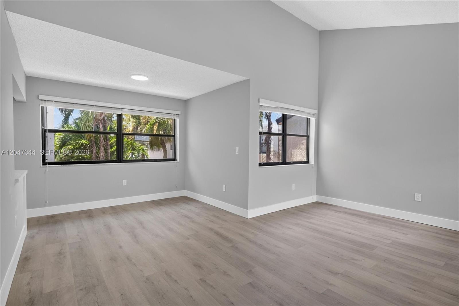 10080 NW 9th St Cir # 204, Miami FL 33172 photo 3