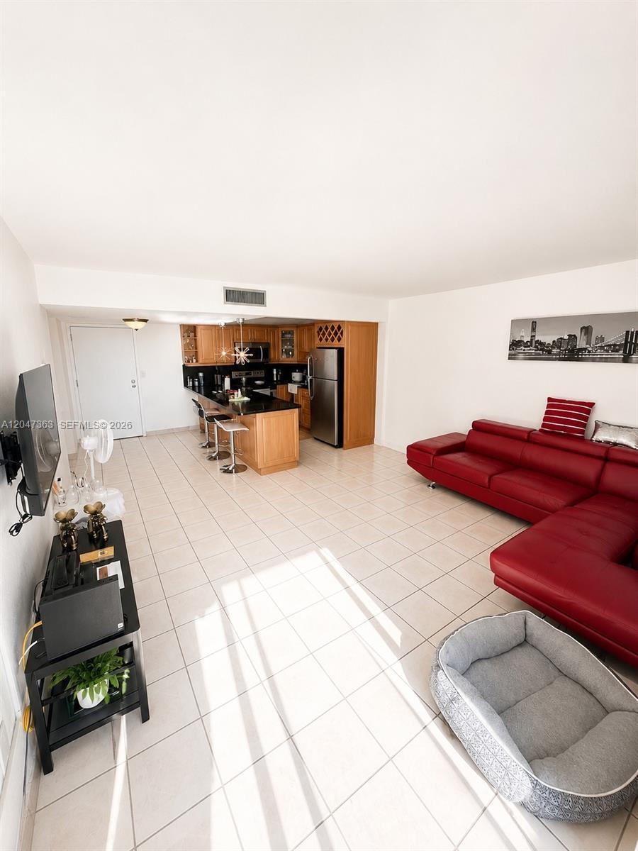 5050 NW 7th St # 720, Miami FL 33126 photo 3