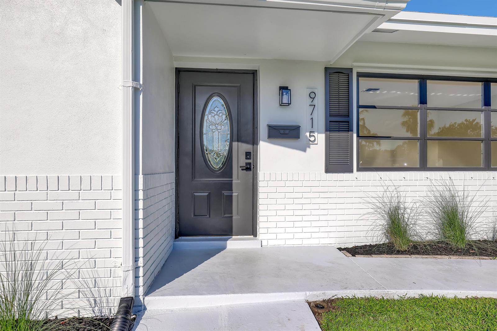 9715 Dahlia Avenue, Palm Beach Gardens FL 33410 photo 3