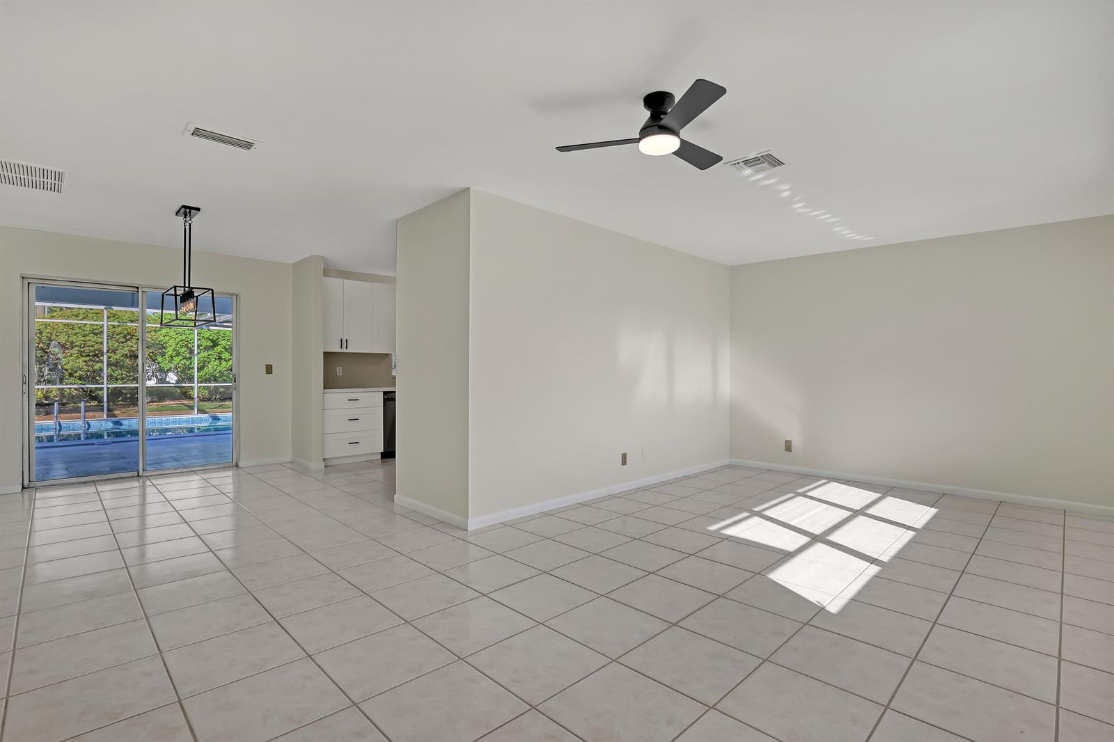 9715 Dahlia Avenue, Palm Beach Gardens FL 33410 photo 4