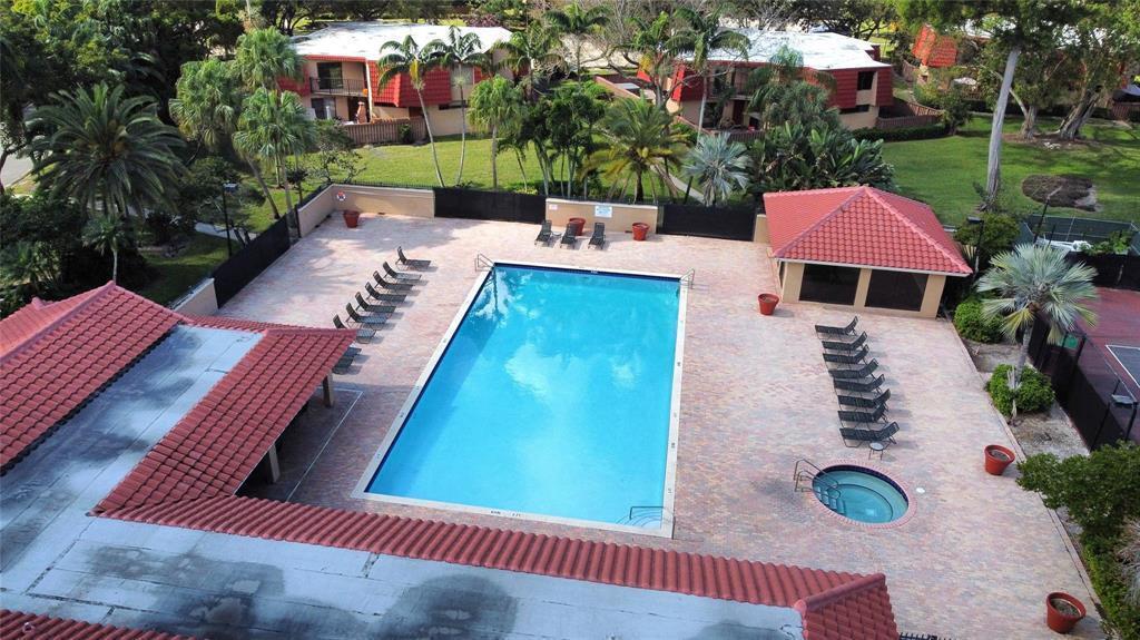 8141 Severn Drive # D, Boca Raton FL 33433 photo 2