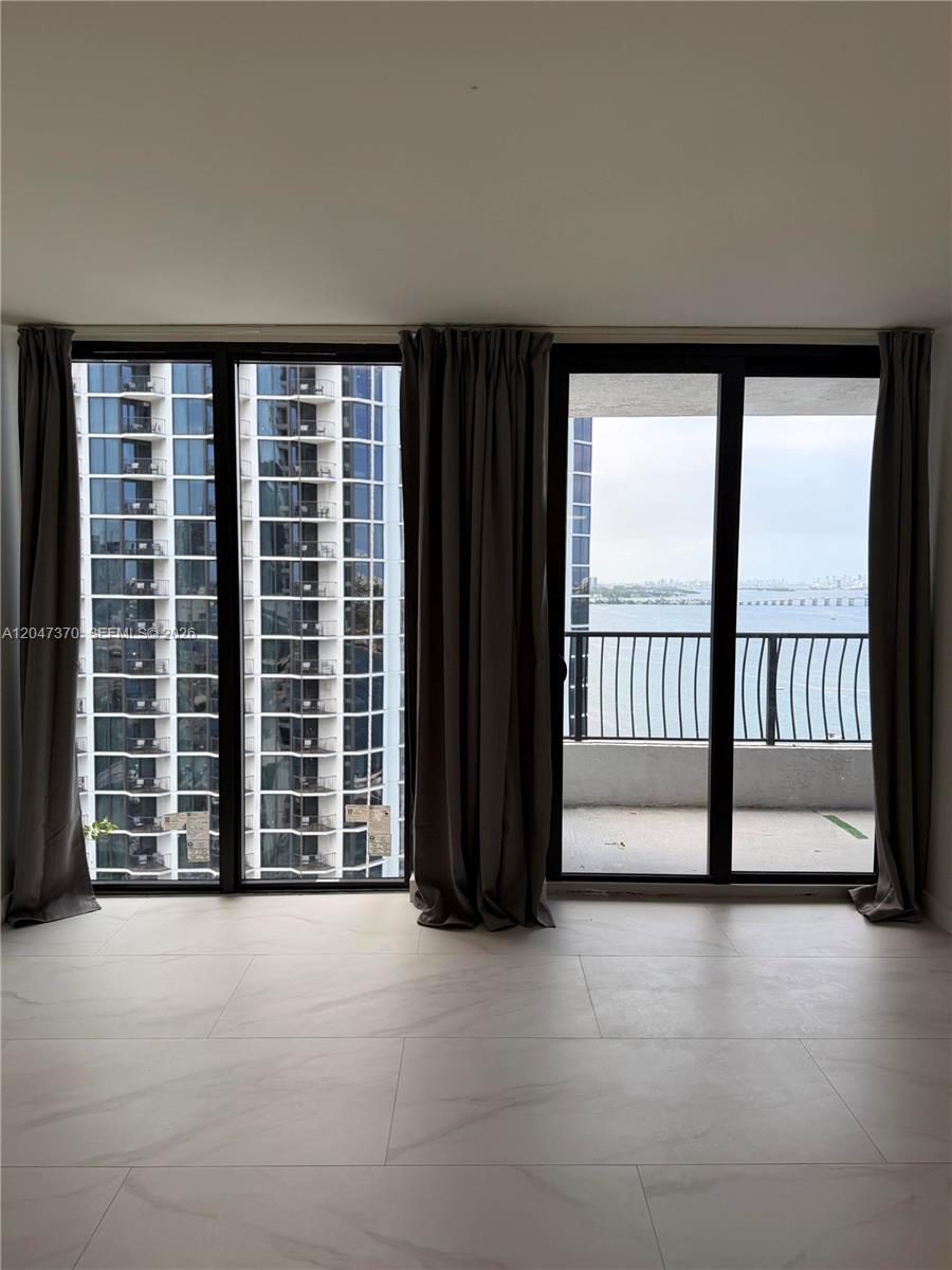 555 NE 15th St # 23D, Miami FL 33132 photo 2