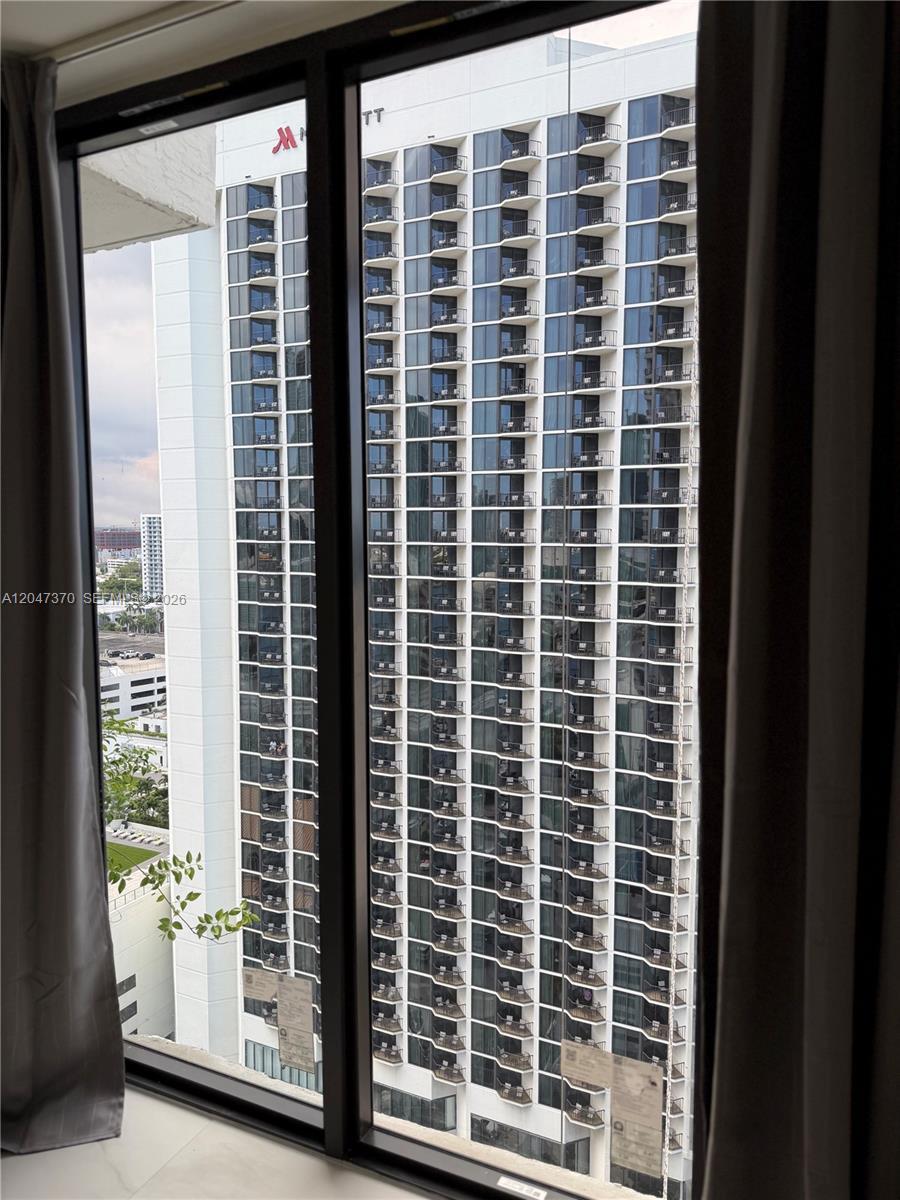 555 NE 15th St # 23D, Miami FL 33132 photo 4