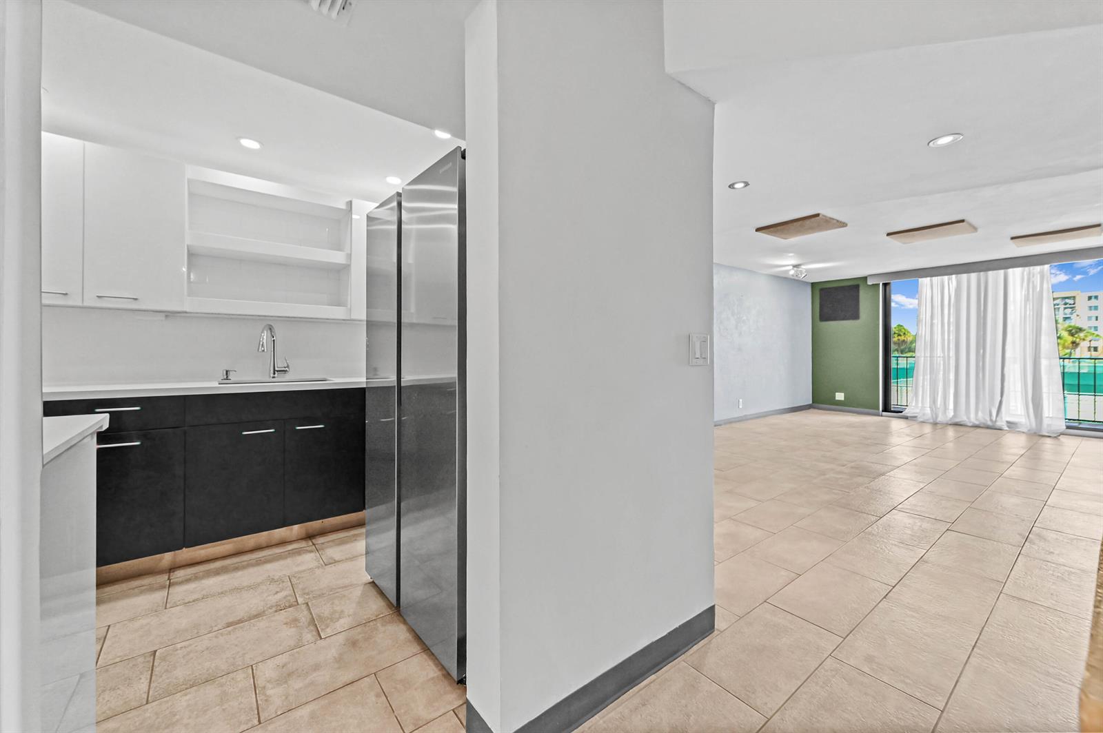 2828 Tennis Club Drive # 202, West Palm Beach FL 33417 photo 4