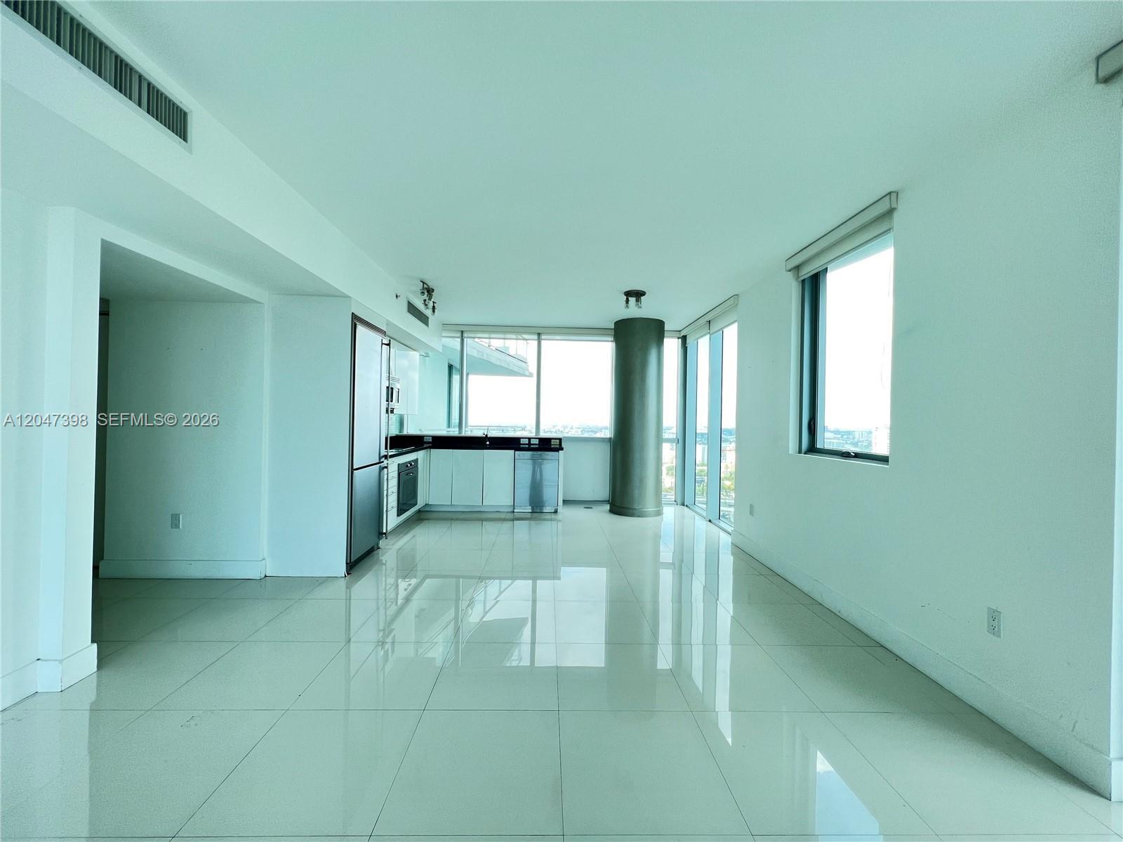 92 SW 3rd St # 3310, Miami FL 33130 photo 2