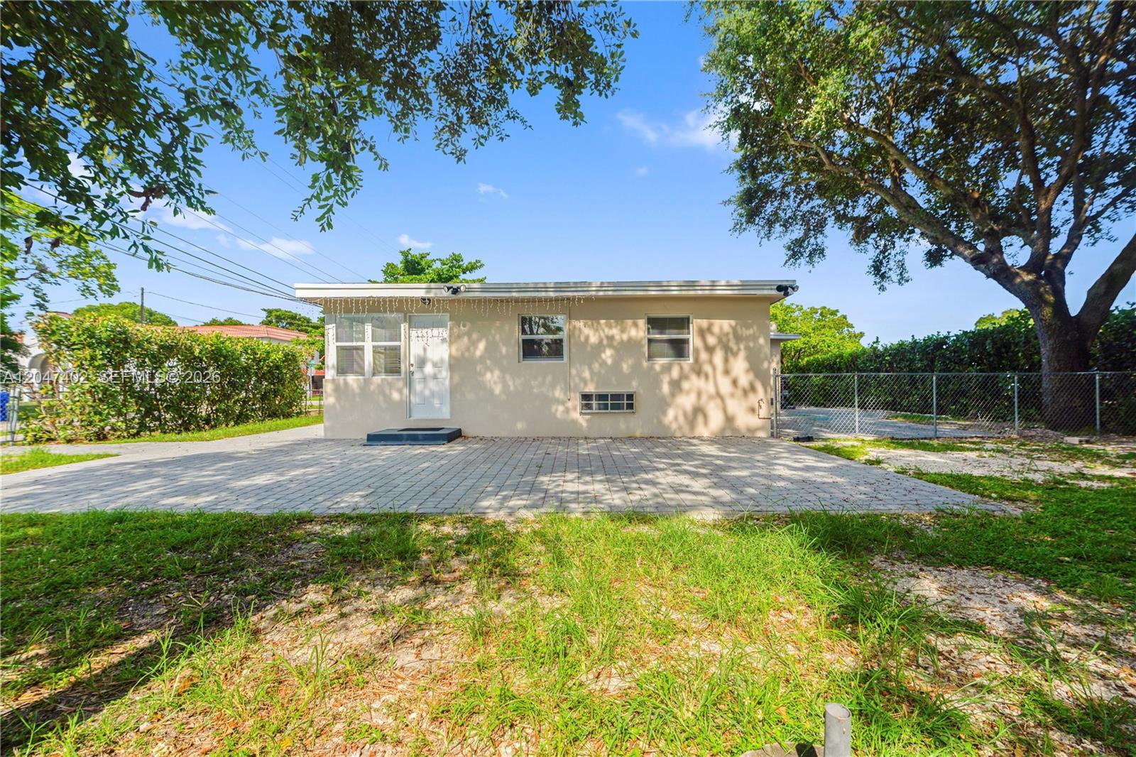 5800 Taylor St # 2, Hollywood FL 33021 photo 2