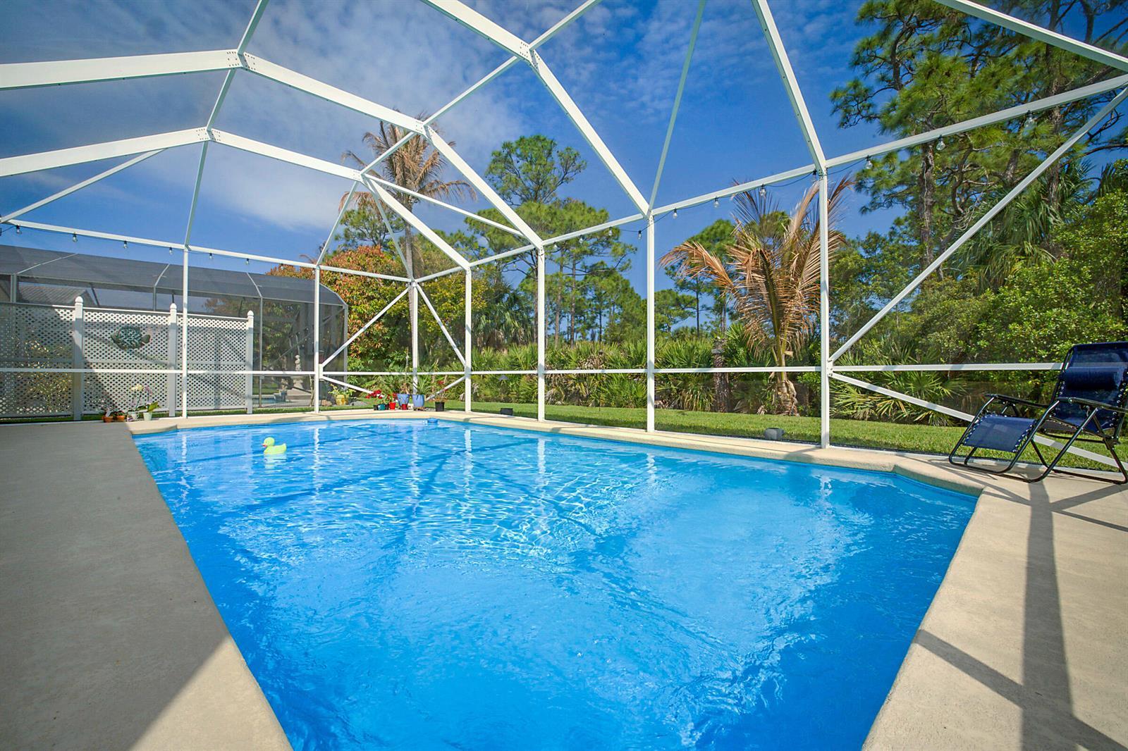 7004 SE Twin Oaks Circle, Stuart FL 34997 photo 2
