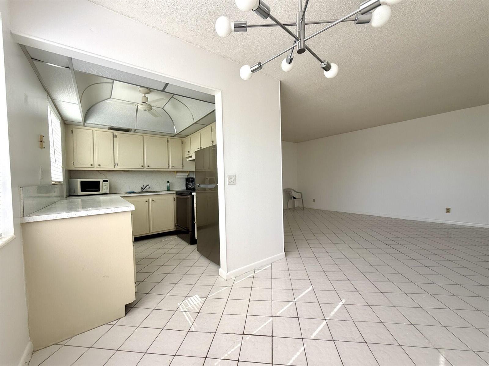 9 Hastings A # 9, West Palm Beach FL 33417 photo 3