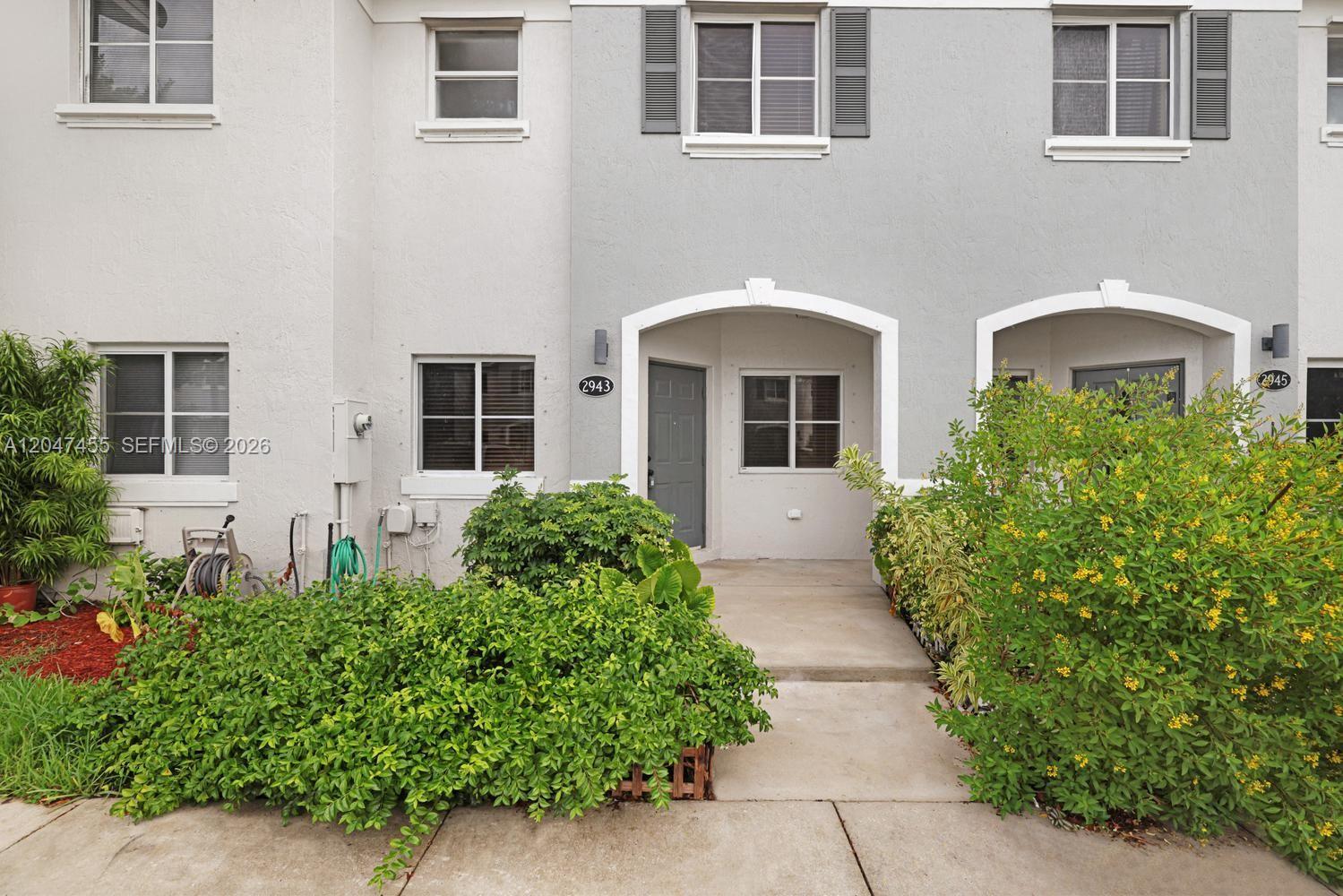 2943 SE 15th Ter, Homestead FL 33035 photo 2